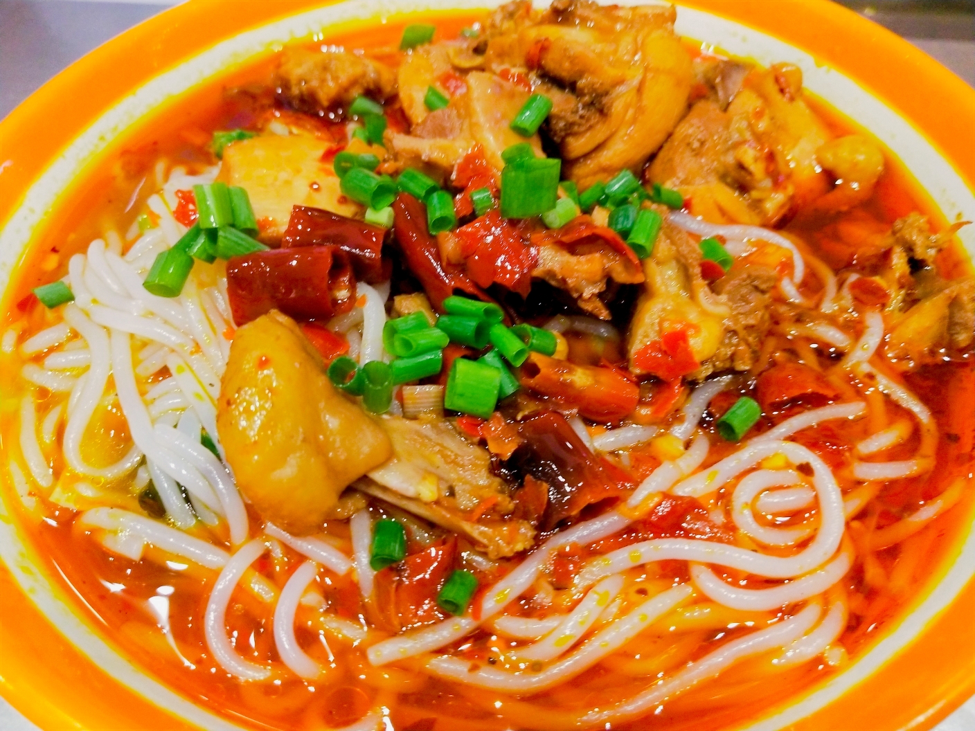 鸡块米线 制作人:张聪聪