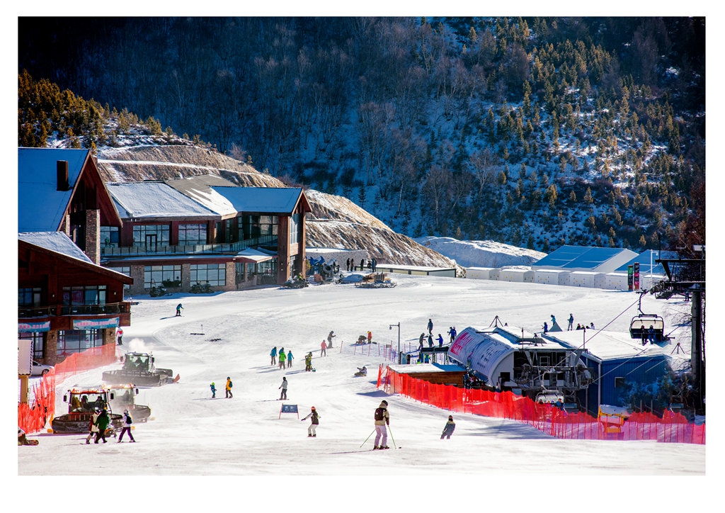 崇礼滑雪场全景图片