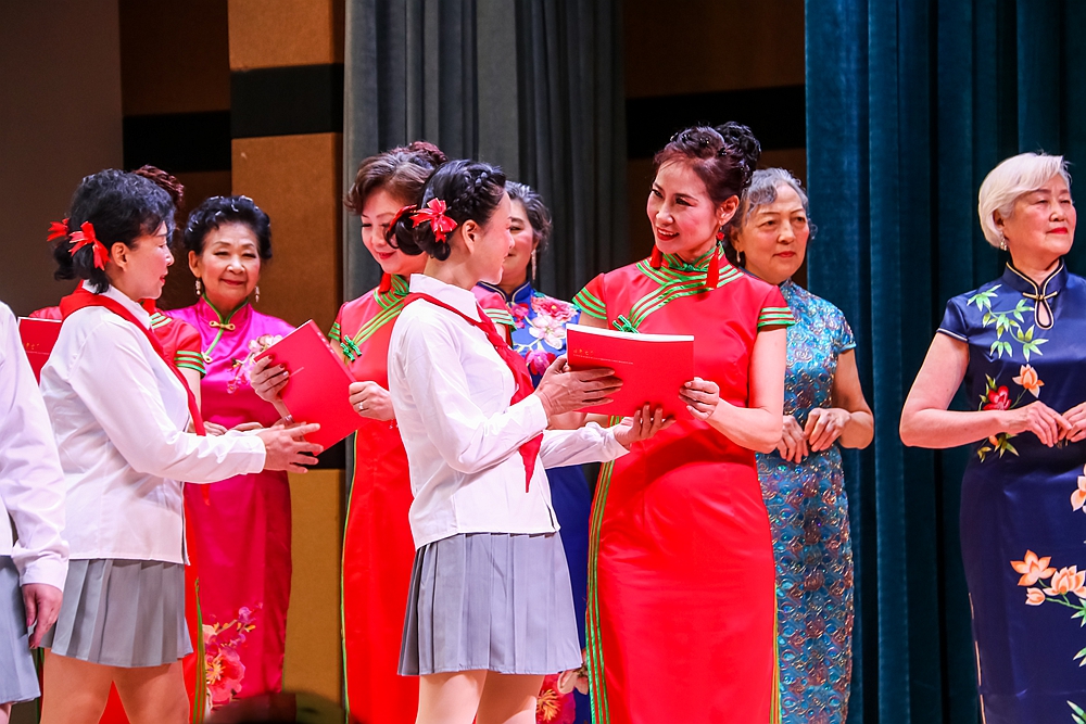 "印象七宝"新中国成立七十周年摄影活动,——致敬"同龄人