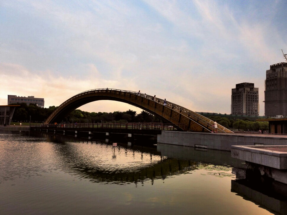 家乡的桥作者:郑莹