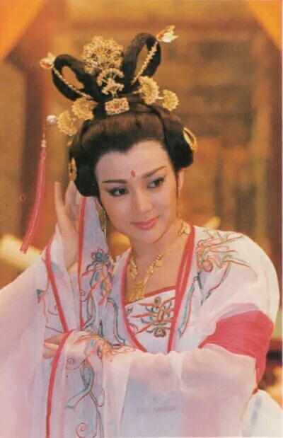 03/     1986年《杨贵妃》冯宝宝 饰