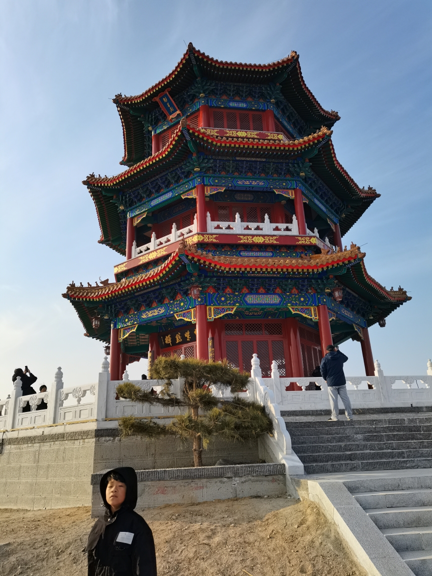八十岁重登紫金山,近观魁星阁.