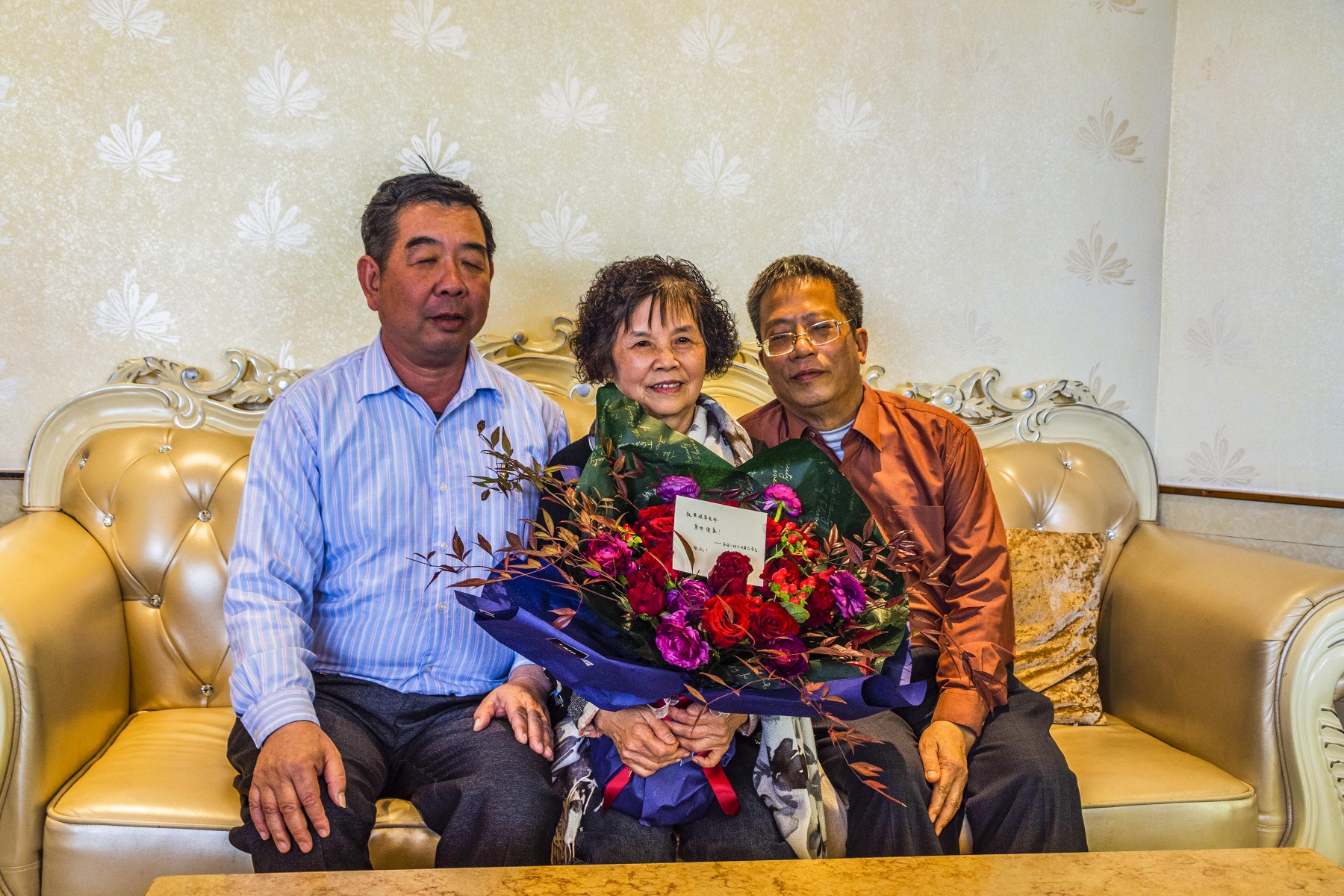 《精彩一刻 永恒记忆》永安一幼师生留念照