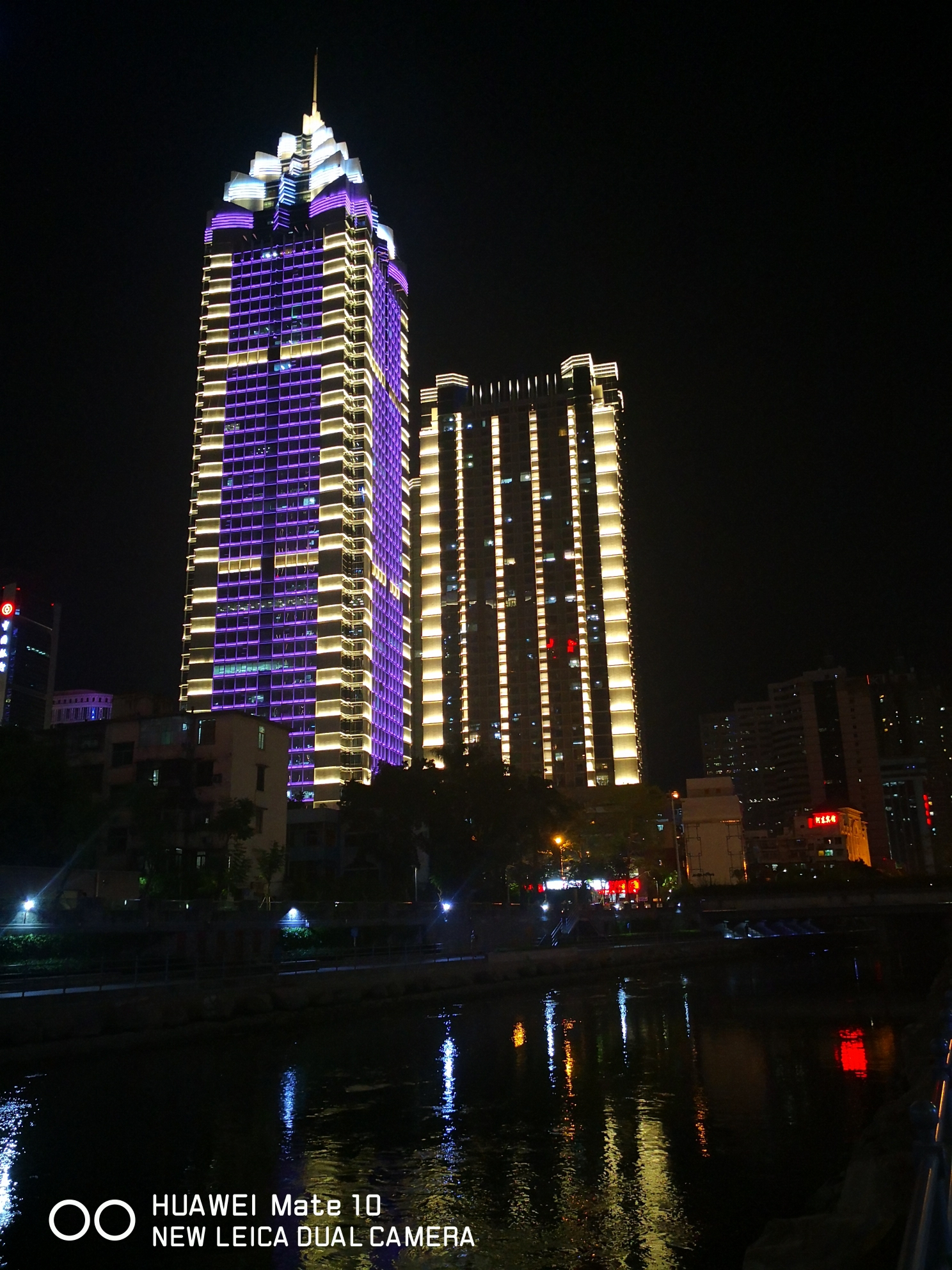 深圳布吉河两岸夜景