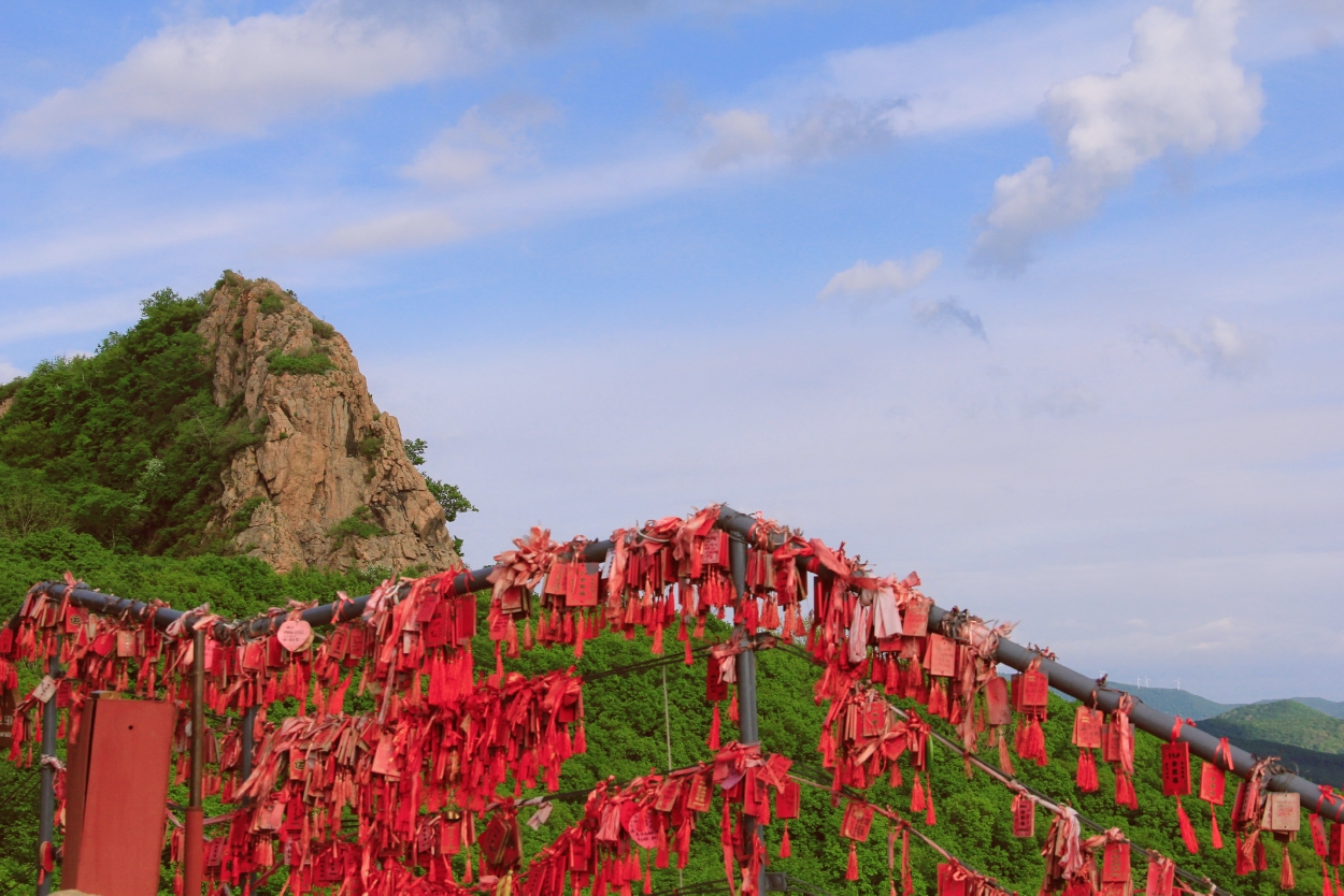 巴彦壹台山多高图片