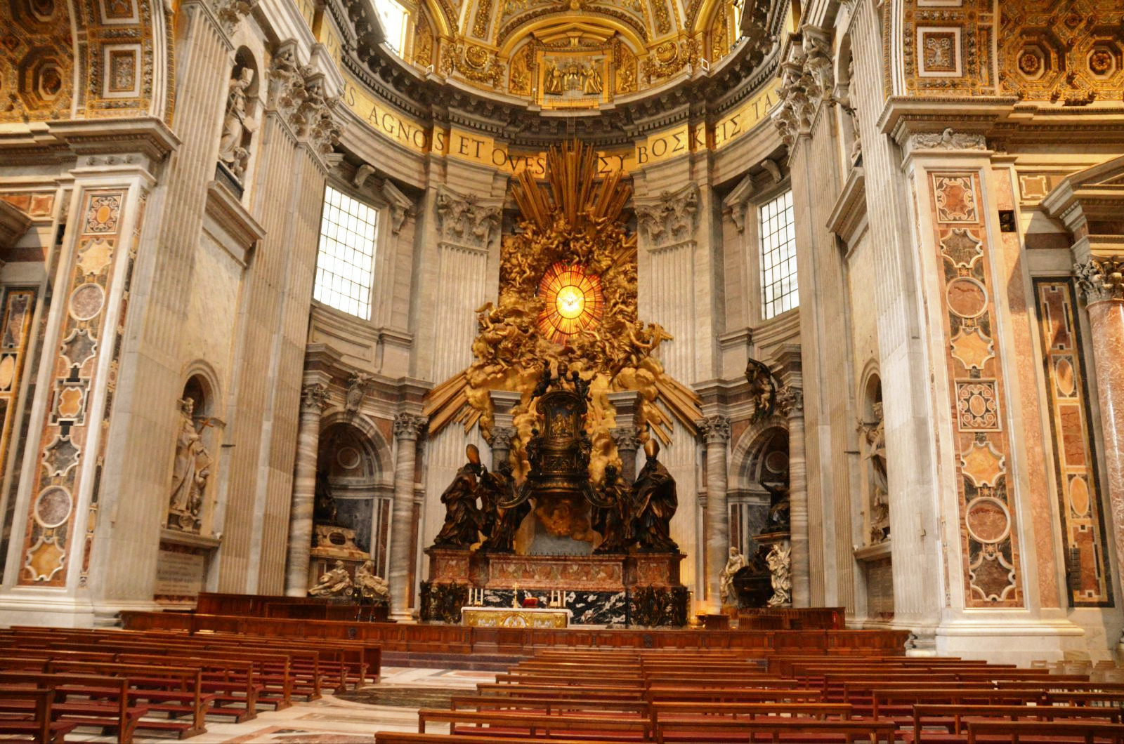 胡宝星走进世界上最宏伟的殿堂