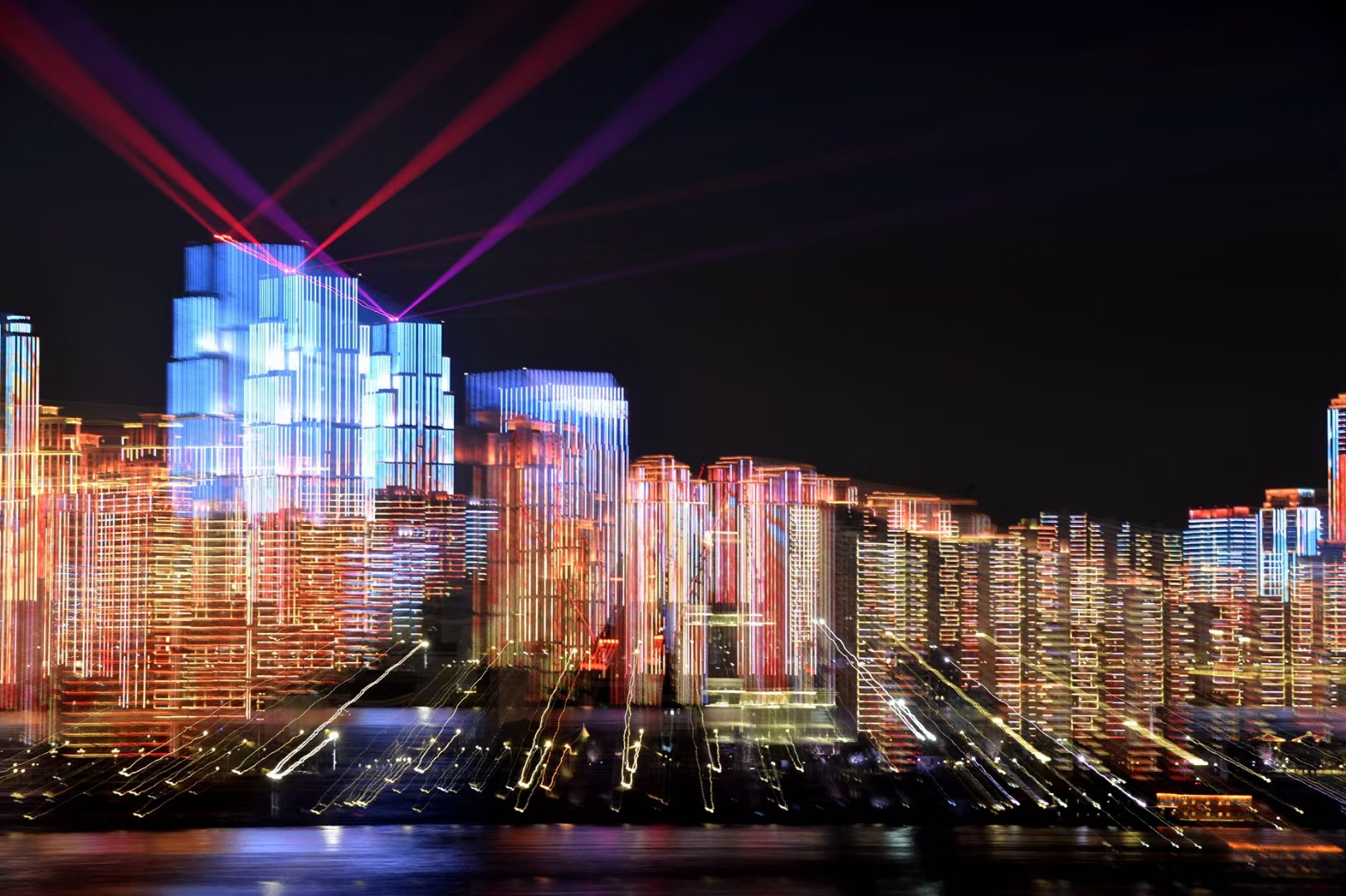 英雄城武汉*新年灯光秀