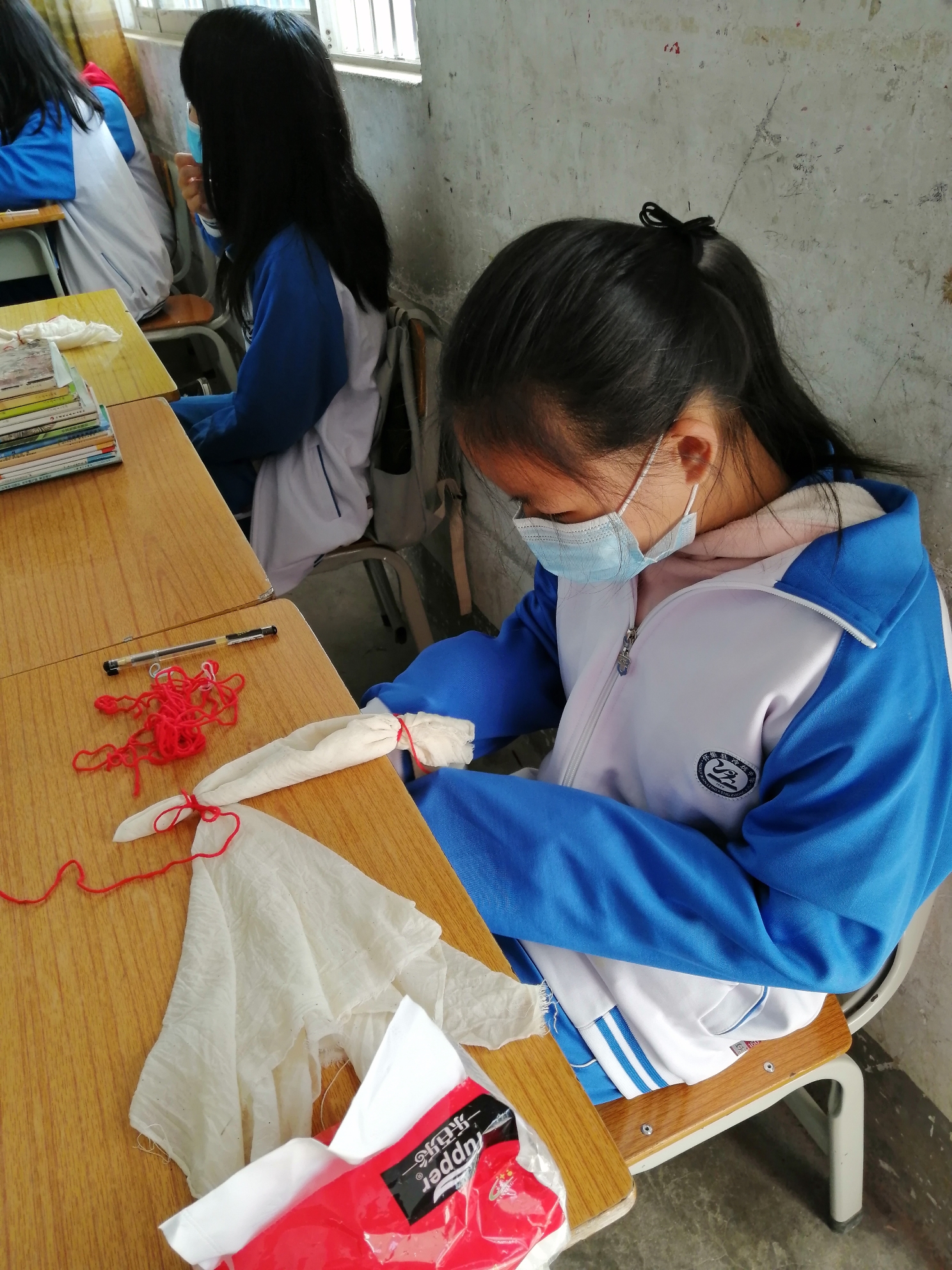 怀集县冷坑中学第一届体艺运动会初一八班风采篇