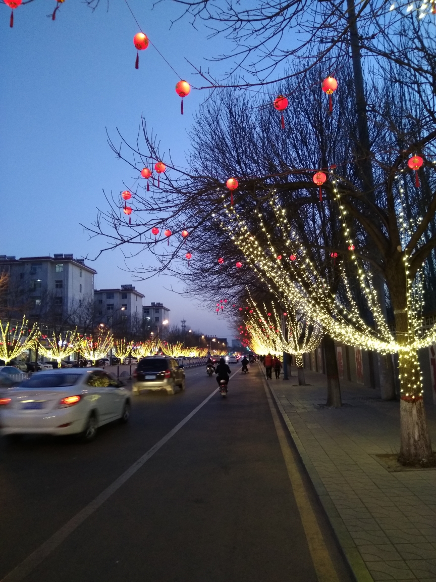 原平新年春节街景