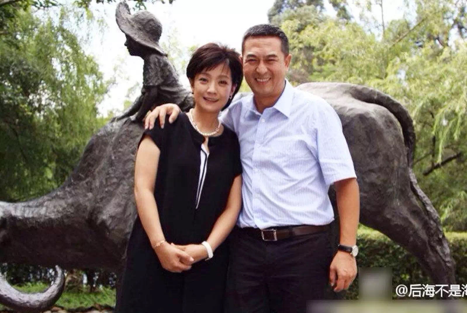 张海宇和他妻子的照片图片