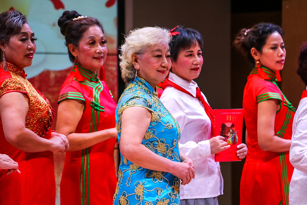 "印象七宝"新中国成立七十周年摄影活动,——致敬"同龄人