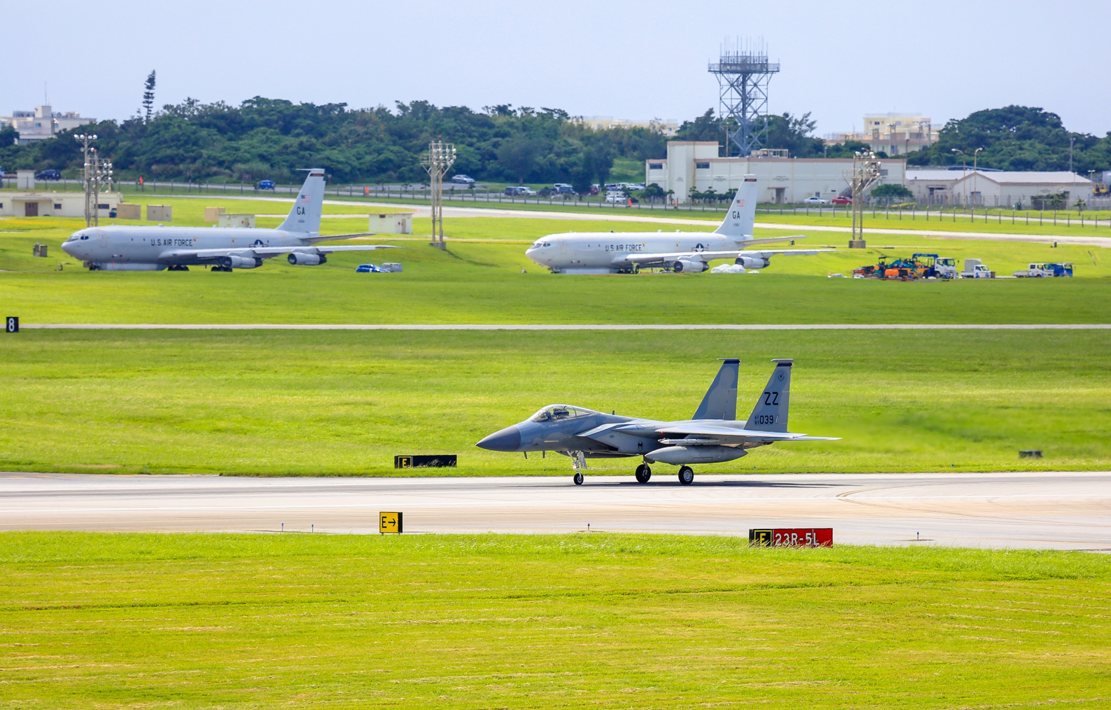 冲绳嘉手纳基地图片