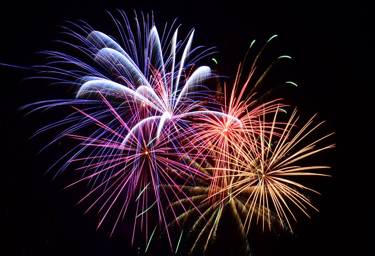 首发一场烟花雨不眠有几多散文诗