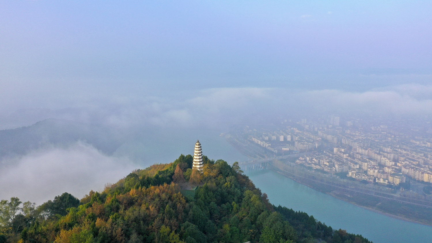 山清水秀太陽高