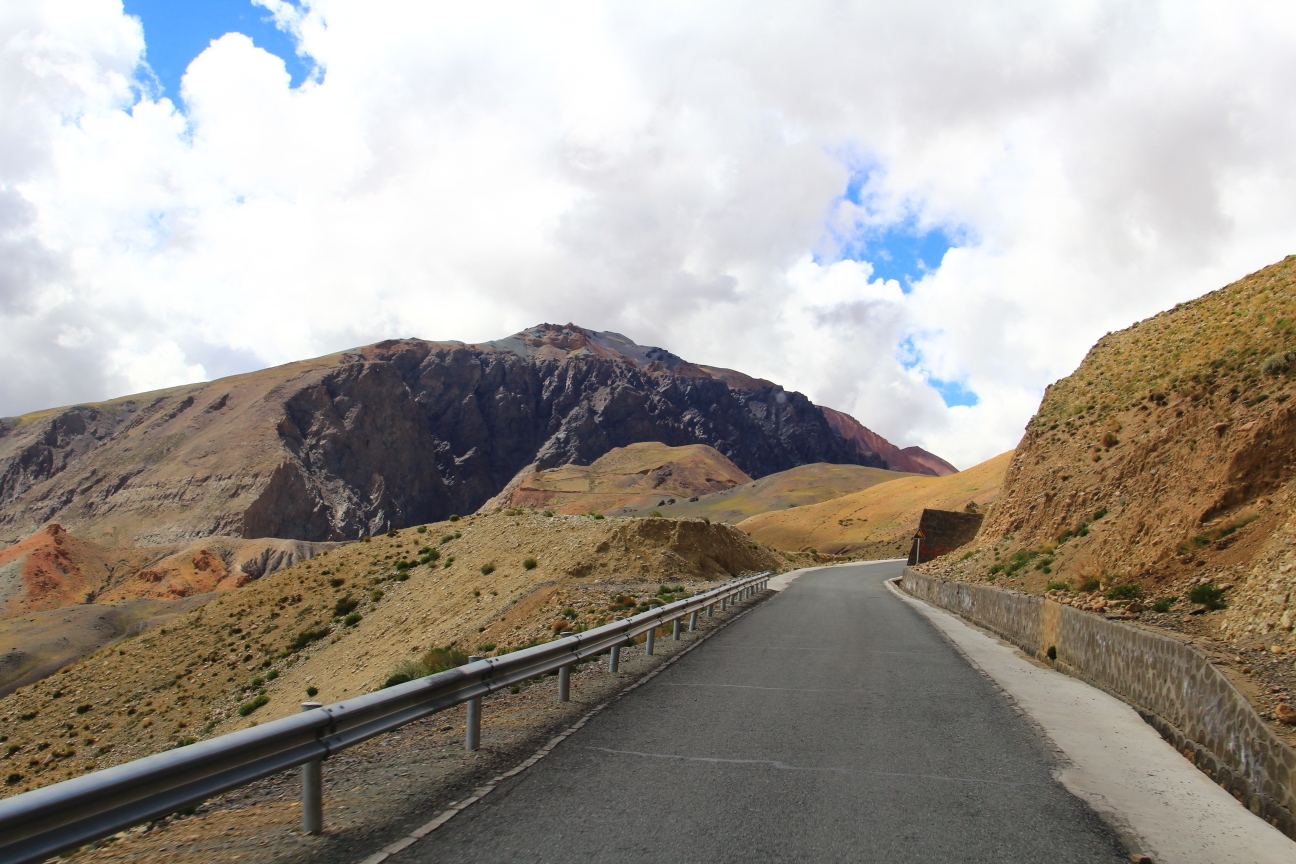 5 219国道(新藏公路)掠影 日照金山 路遇成群野驴 路  景 西藏札达县