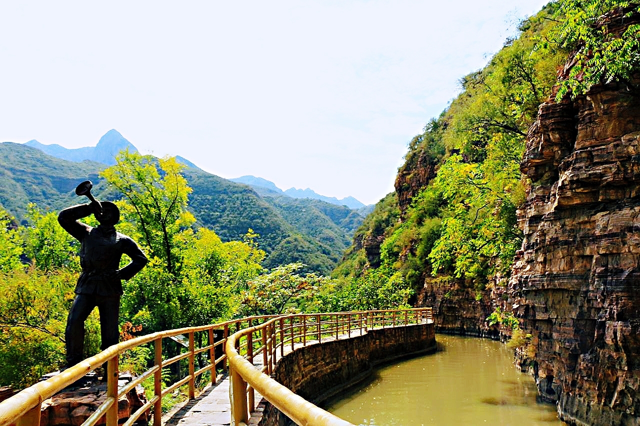 红旗渠:位于河南省安阳林州市.国家5a级旅游景区.