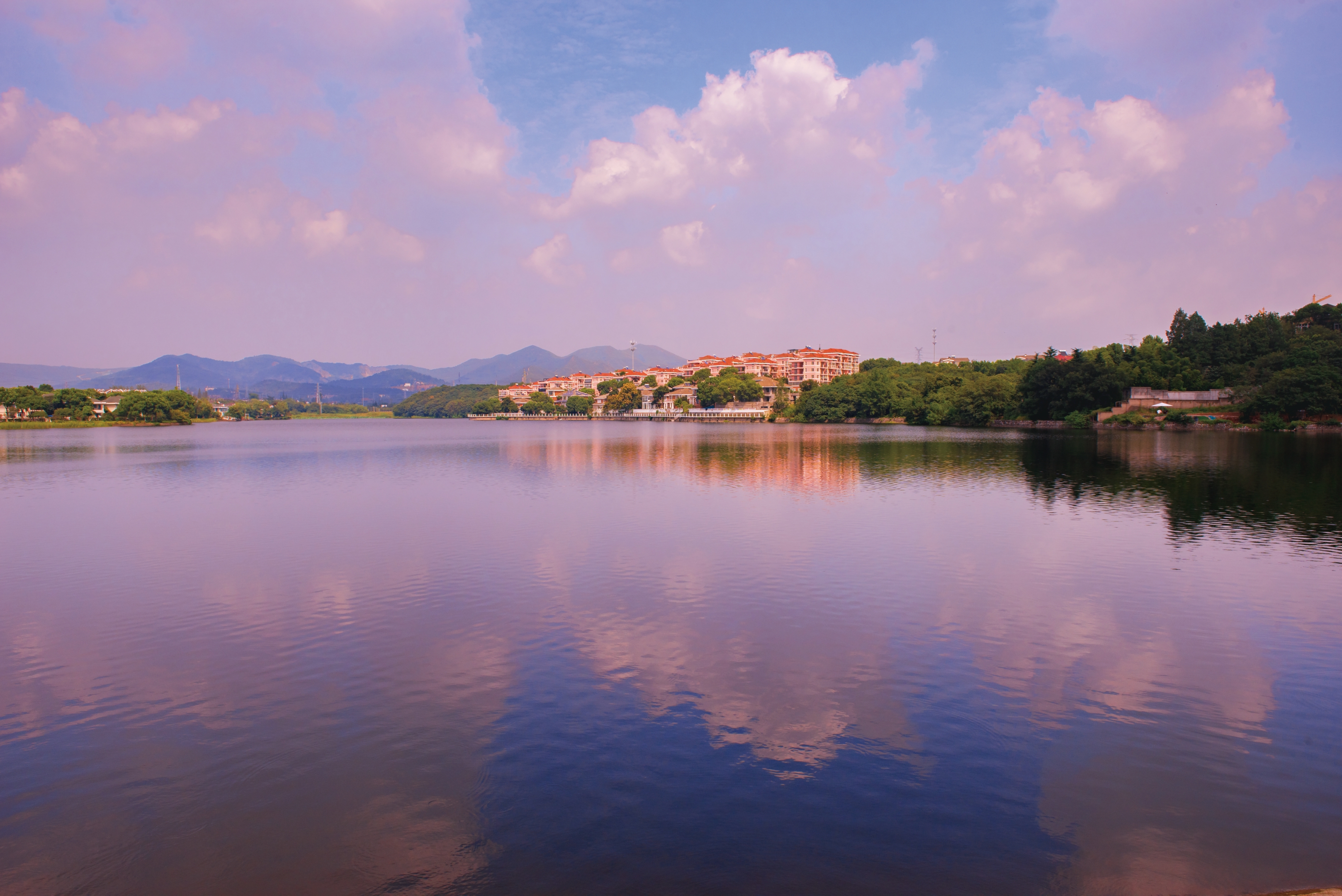 行摄南京东郊小镇汤山之二景色如画卷