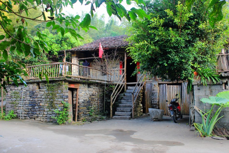 【越南,北海之旅】藏在中越边境的德天壮家古寨