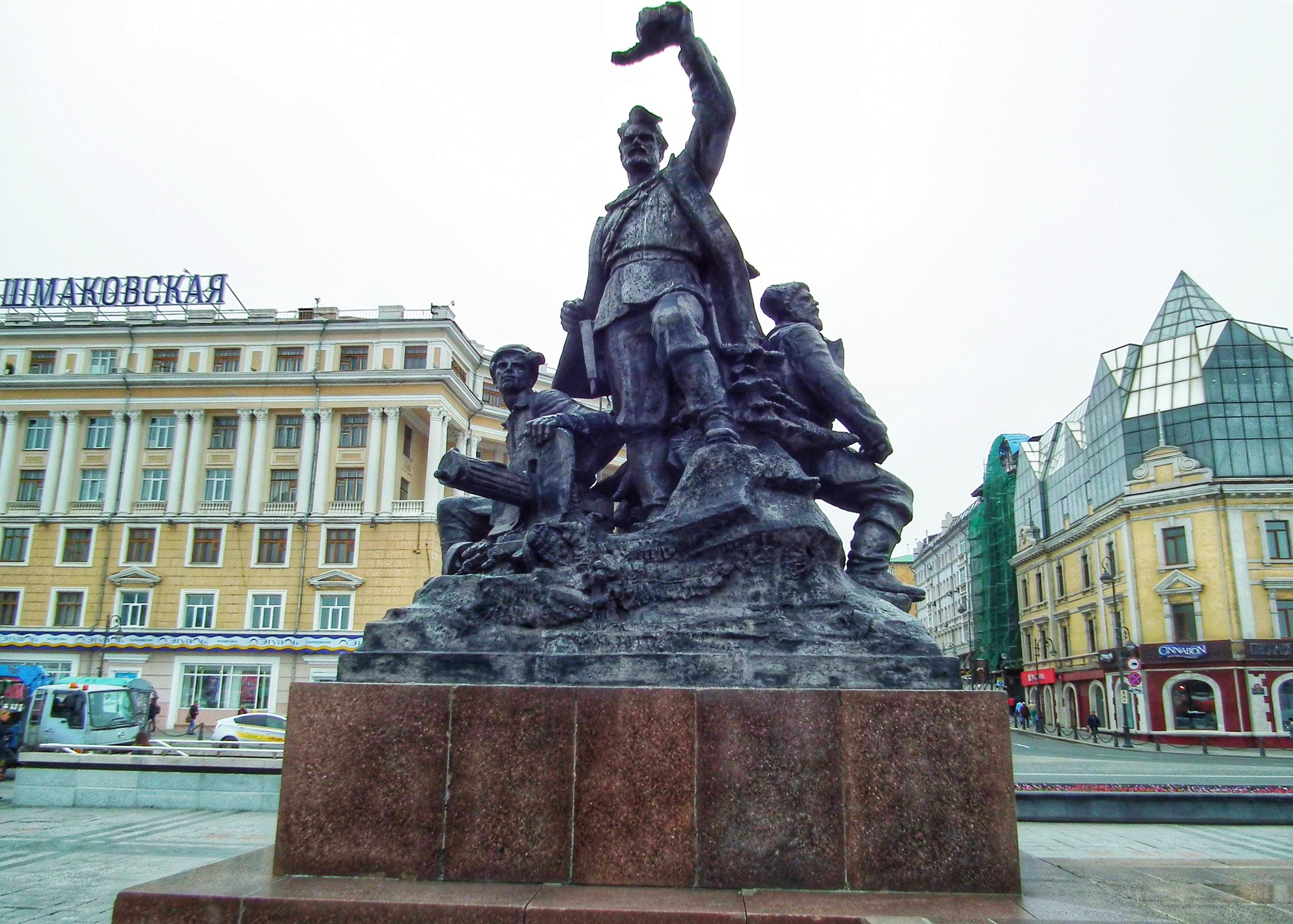 苏联巨型雕塑图片