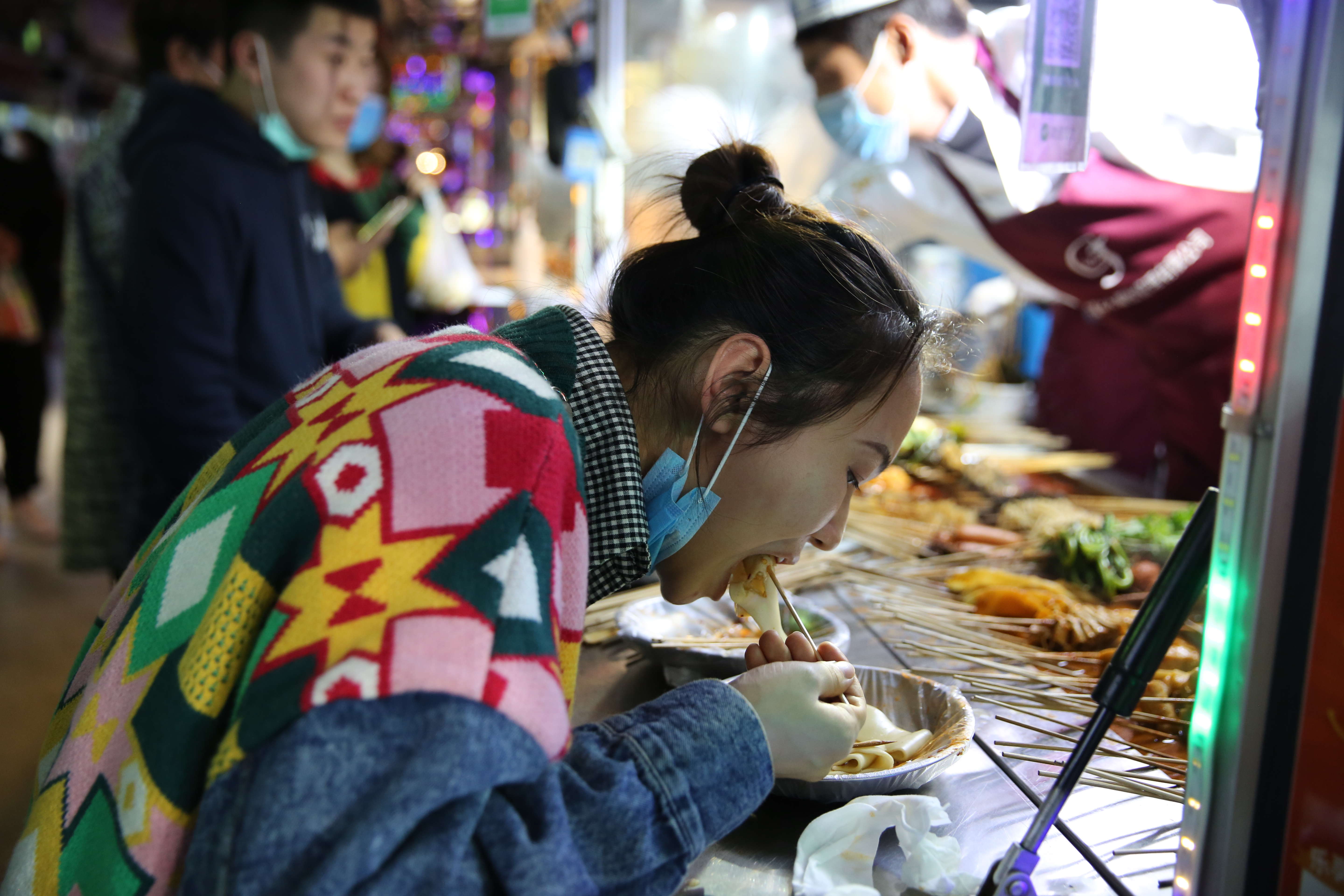 银川鼓楼夜市图片