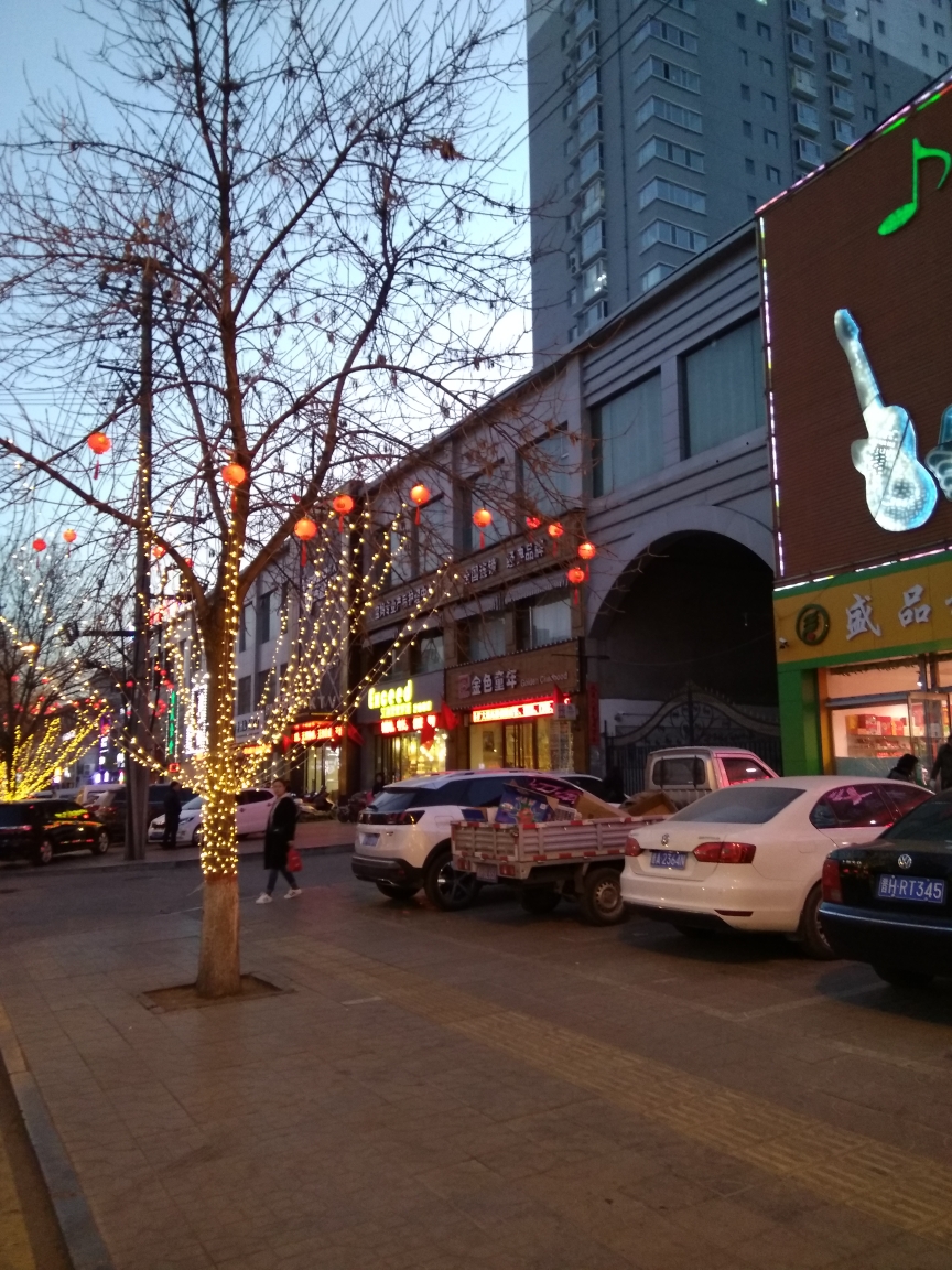 原平新年春节街景