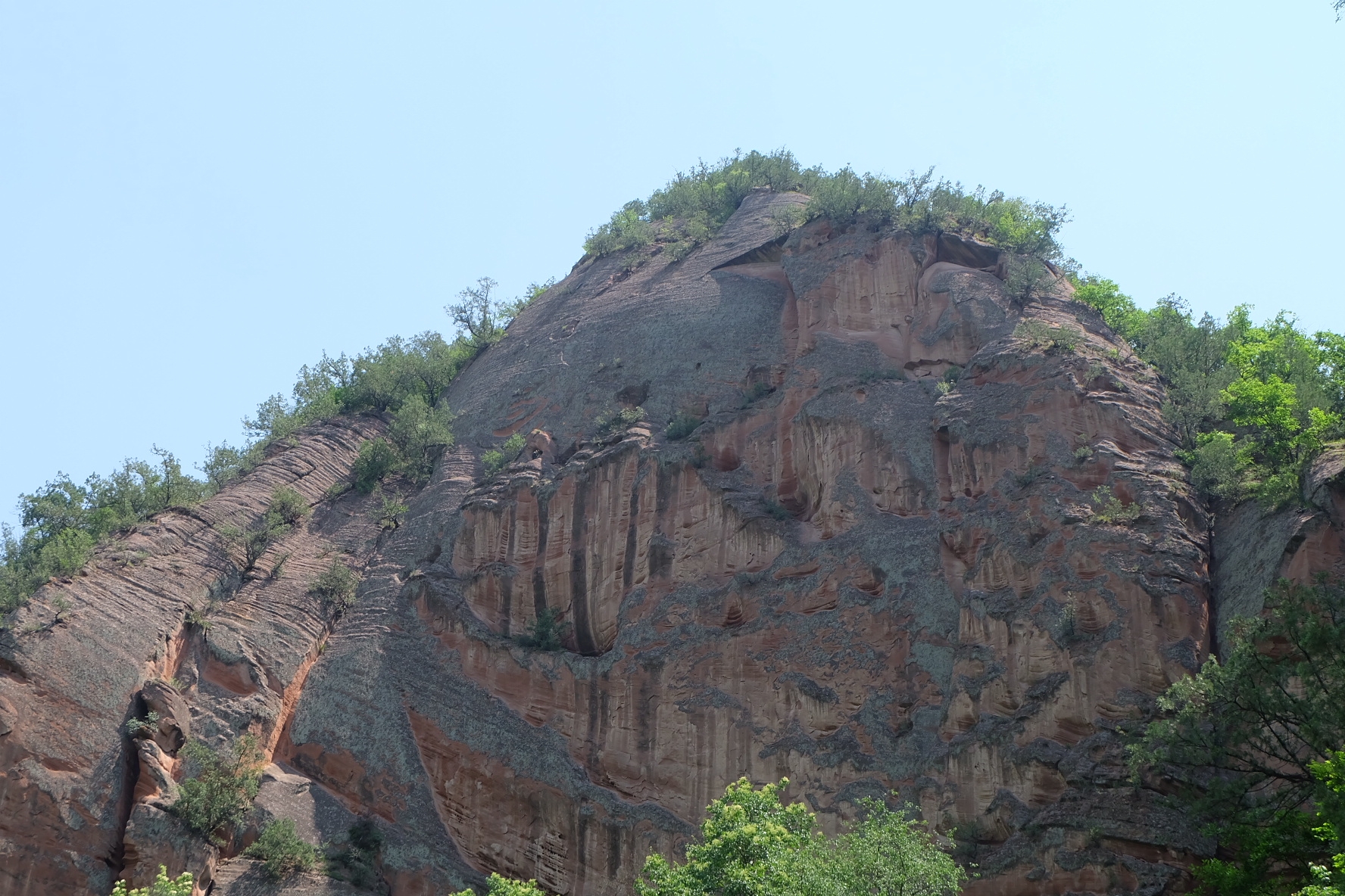 攝影時間:2018/06/02 攝影地點:志丹縣永寧鎮九吾山坐禪谷丹霞地貌