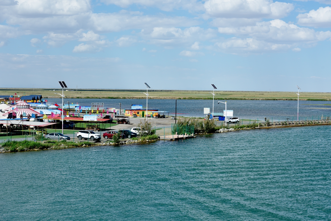 格尔木《美丽的.金鱼湖》
