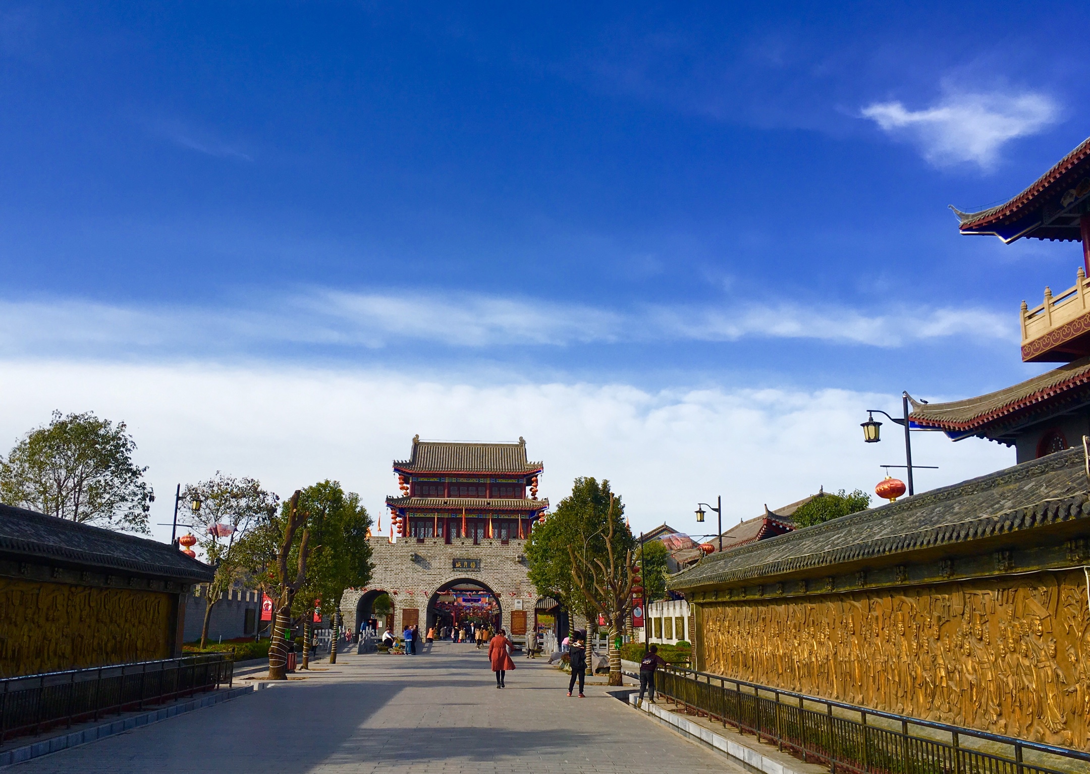 "巩义市古琴专业委员会"于2019-3-30日,在偃月古城河洛大观楼