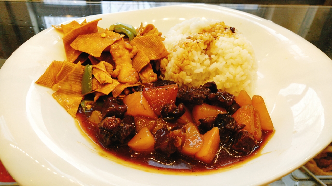 土豆炖肉饭