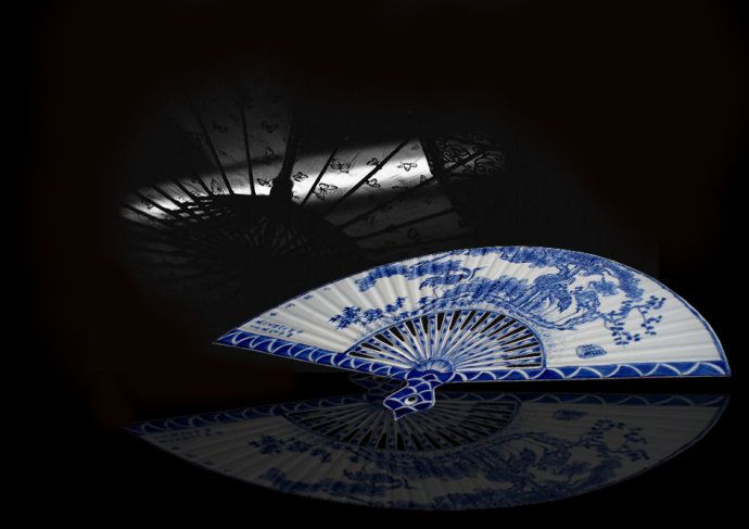 青花瓷容颜依旧,老去的只是我自己