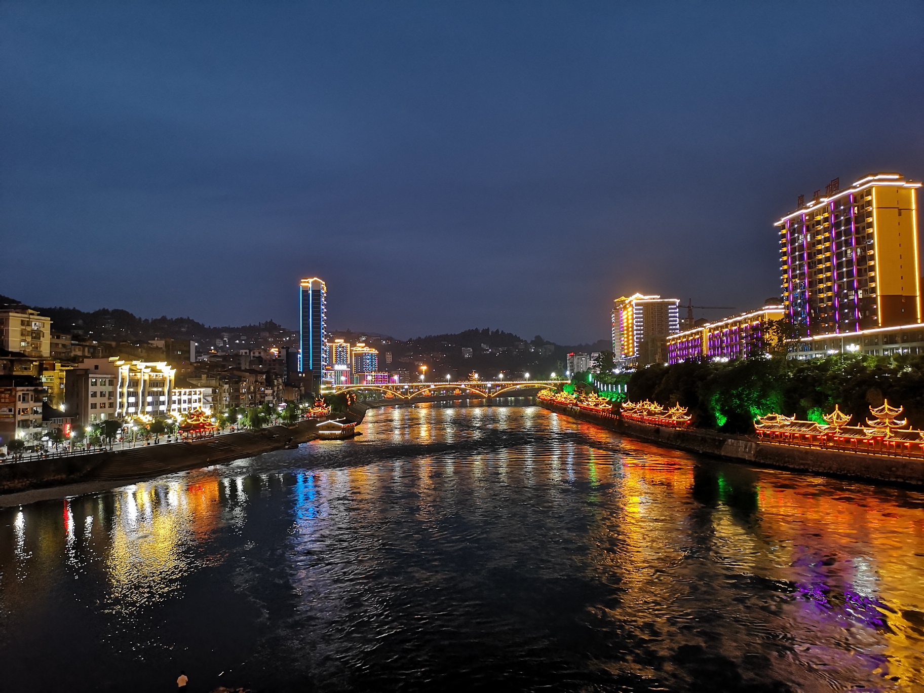 凯里夜景图片真实图片图片