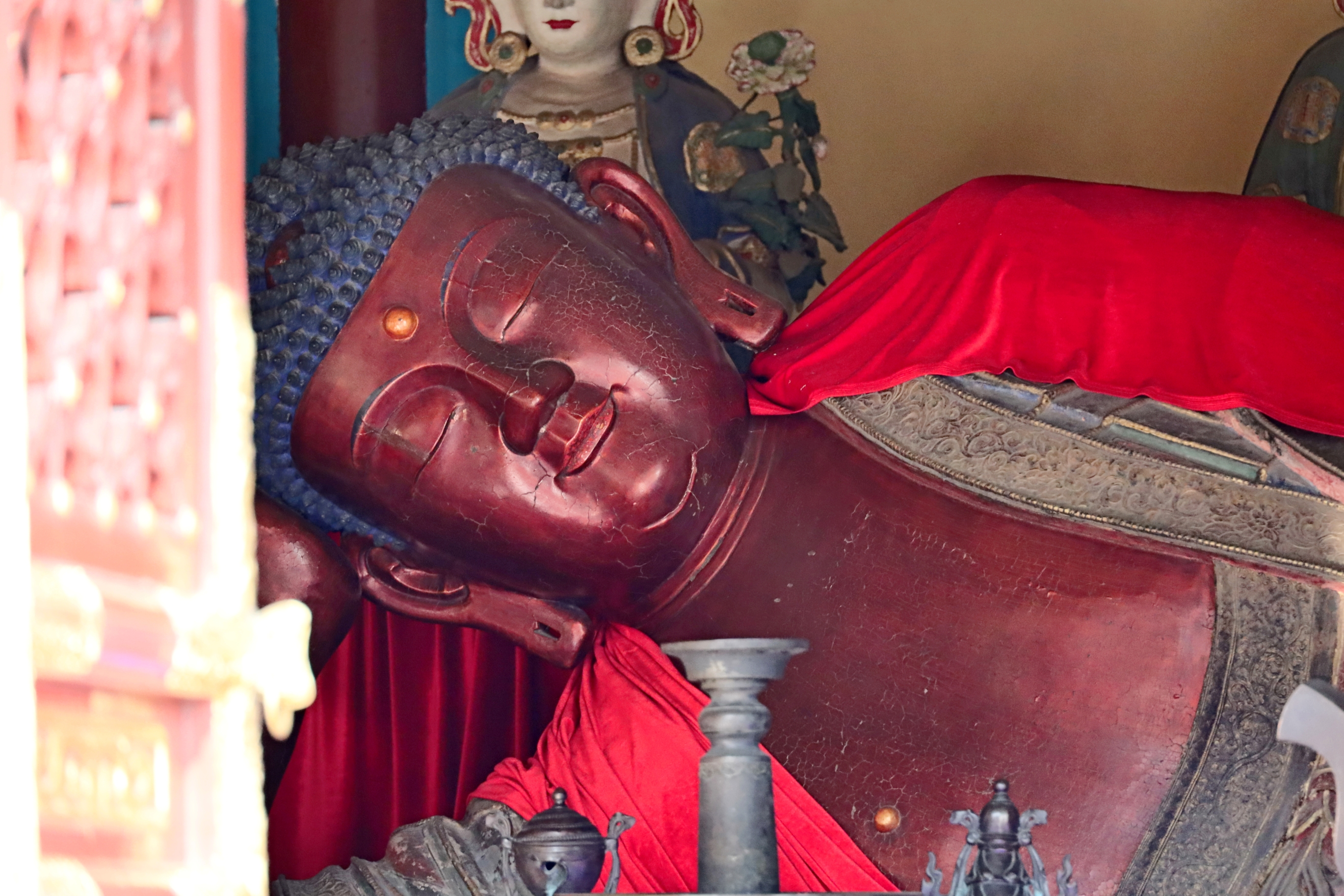 北京卧佛寺佛像图片
