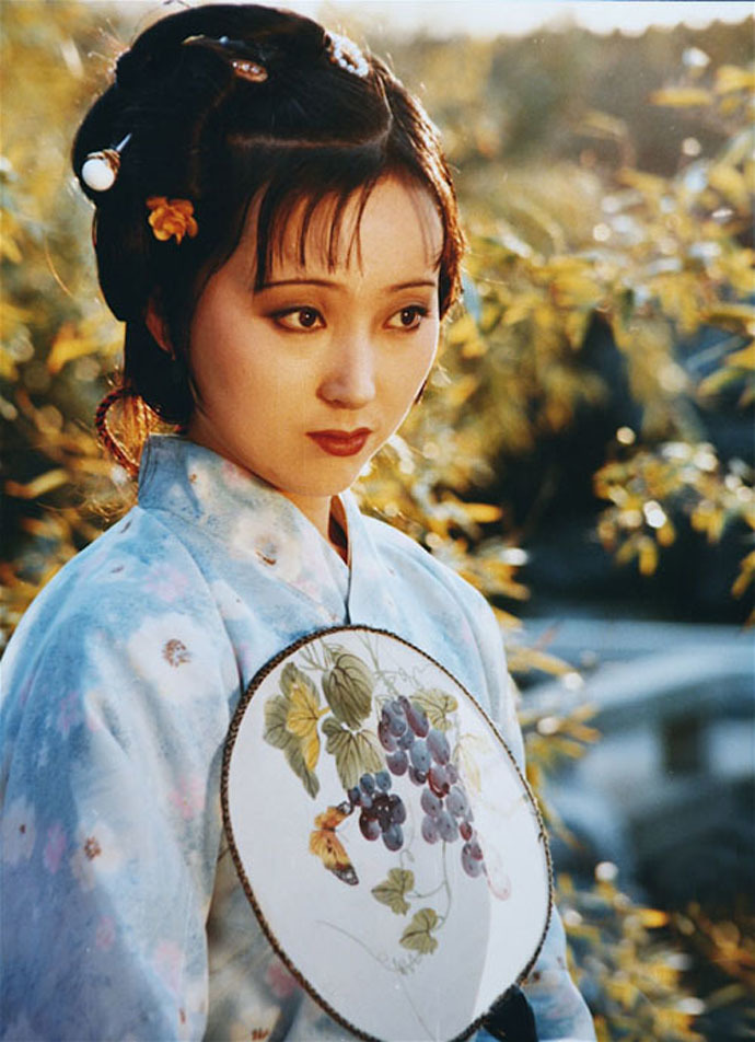 花谢花飞花满天 ---《红楼梦》插曲,诗词欣赏 搜集整理:冰清玉润