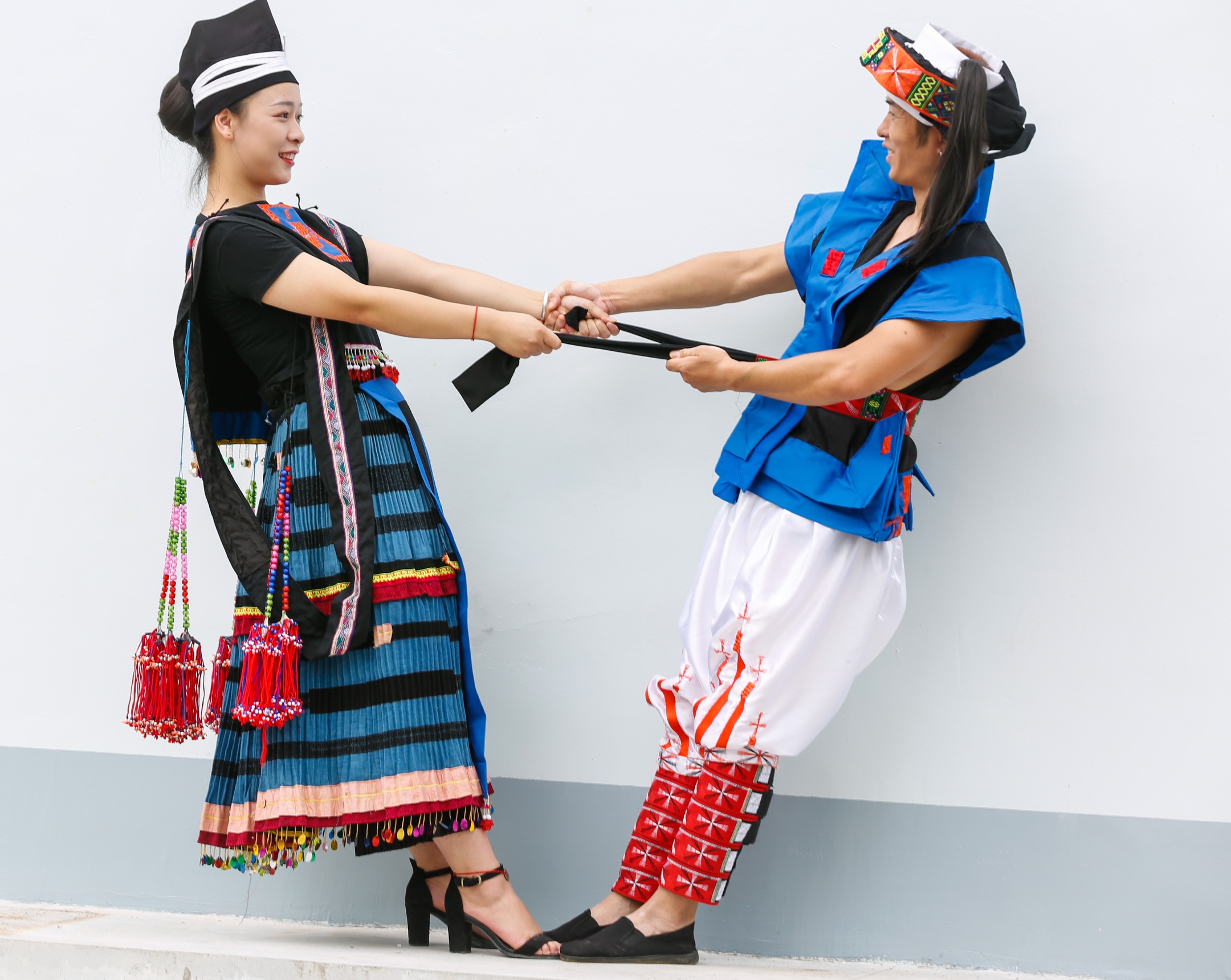 多彩荔波民族风布水苗瑶情韵浓 一一荔波民族创意服饰