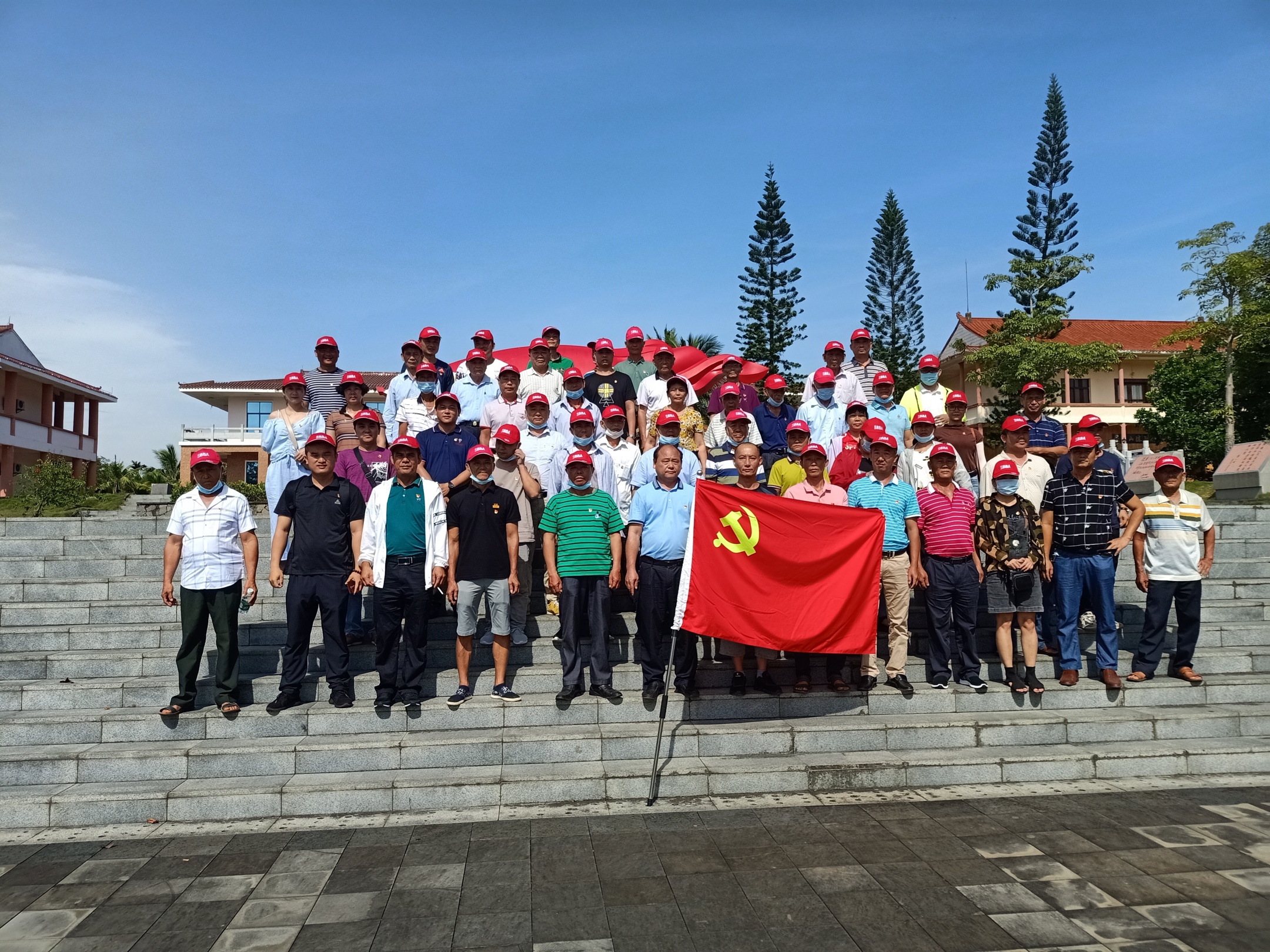 "不忘初心,牢记使命"——万宁市后安镇红联村党支部开展党日主题活动.