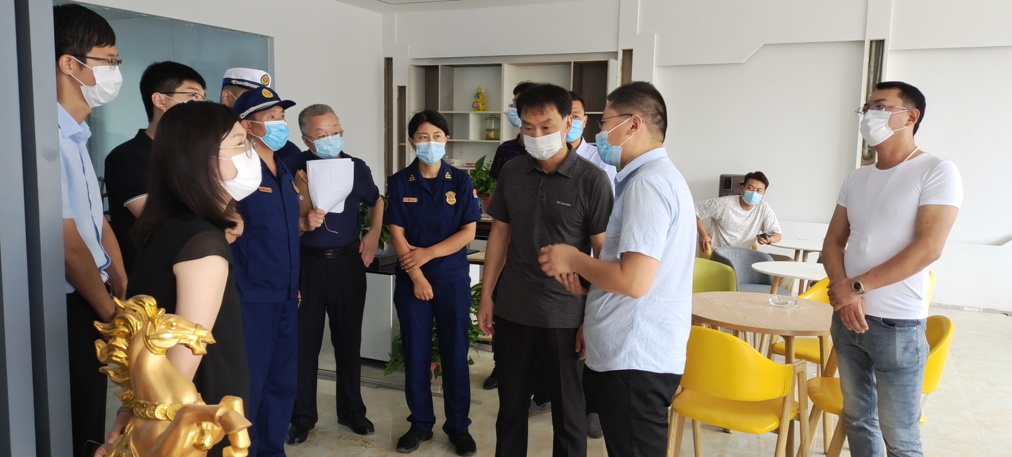 环翠区区委常委,副区长孙军带队督导检查地下建筑消防安全隐患单位