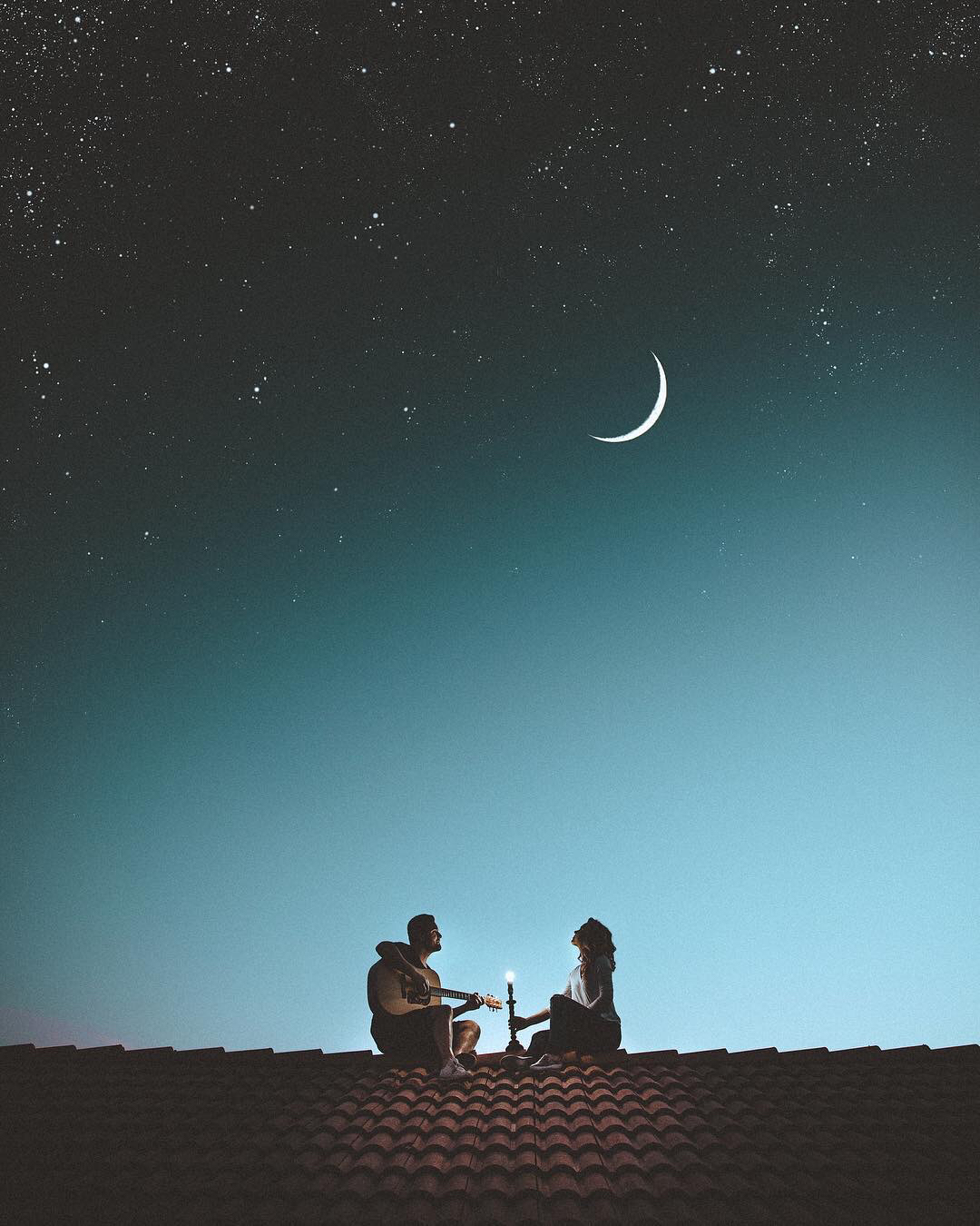 又在眼前 爱你,如星辰大海 爱你,在似水流年 ____  题  记 以为爱情是