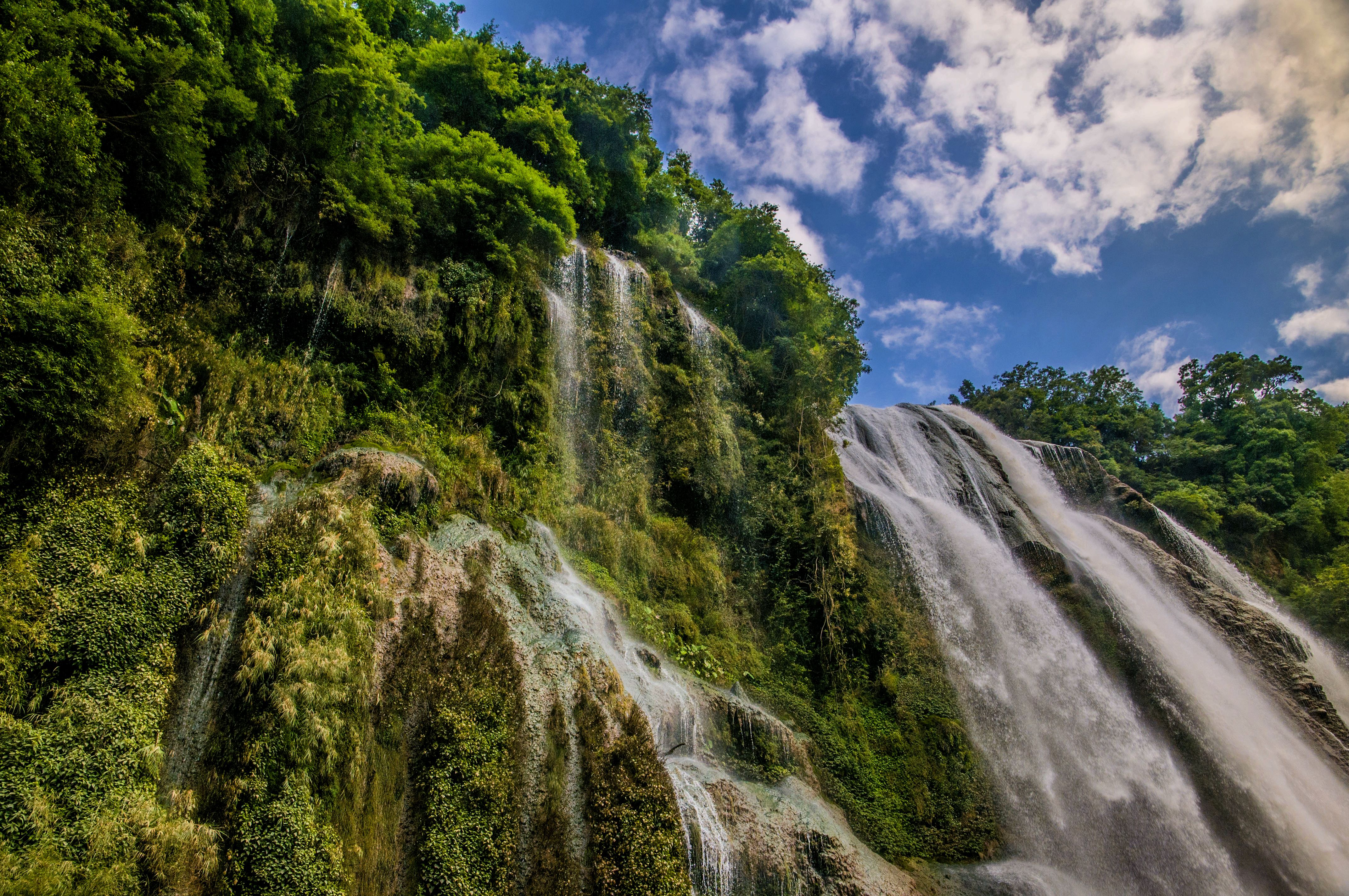 石林大叠水瀑布风景区图片