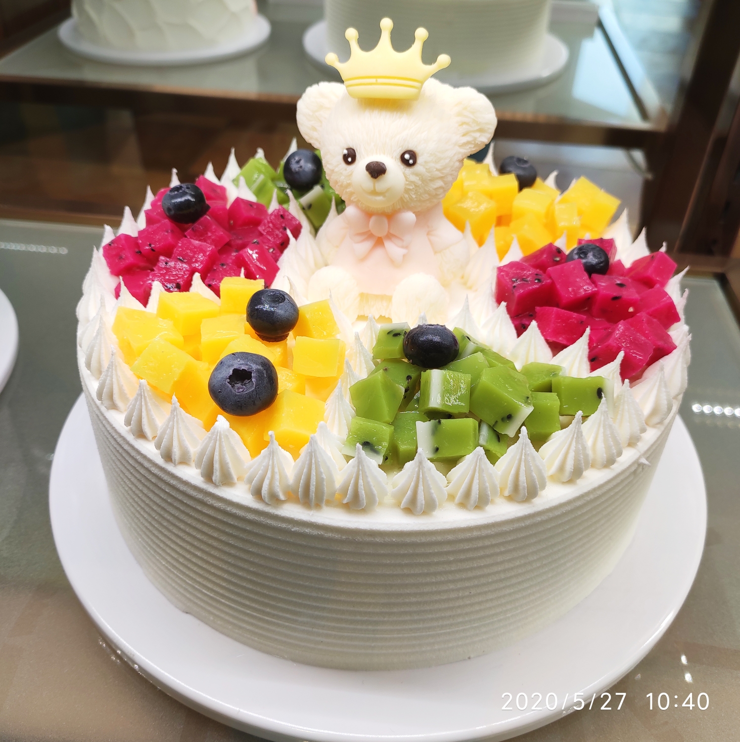 这是我生日的大蛋糕挺喜欢吃的