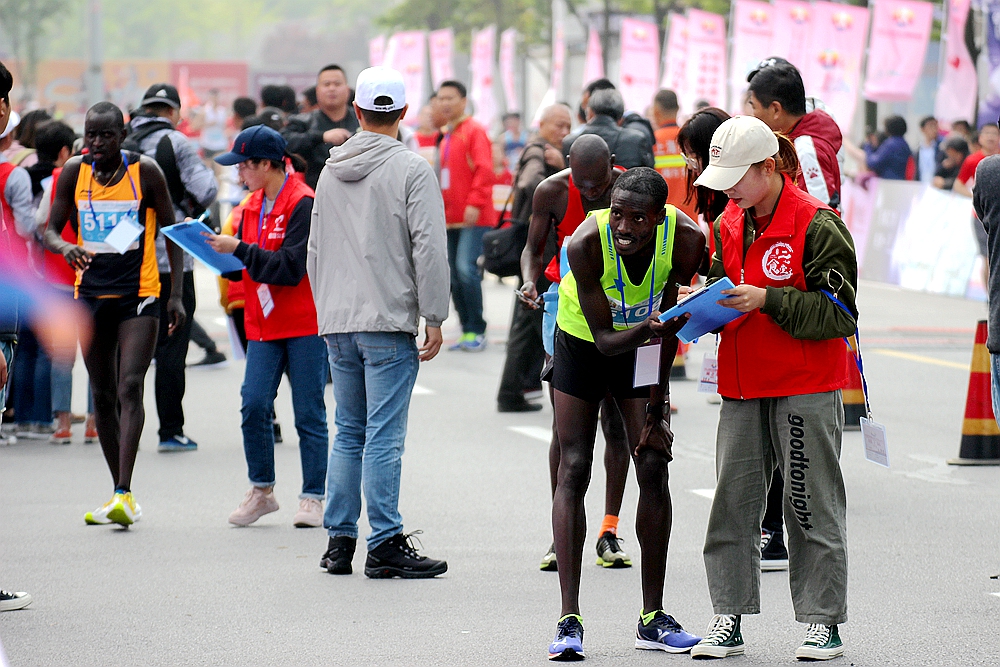 五一国际劳动节,奔跑吧,非洲兄弟!