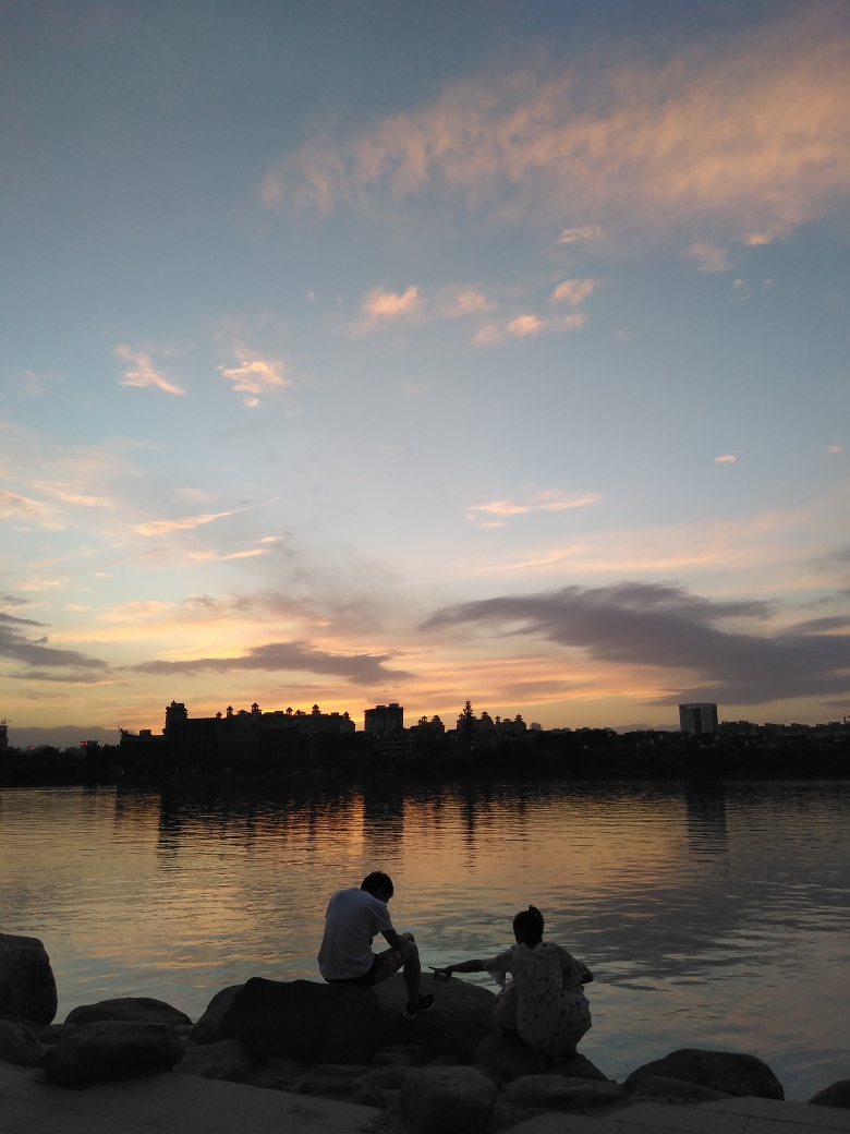 夕阳无限好只是近黄昏