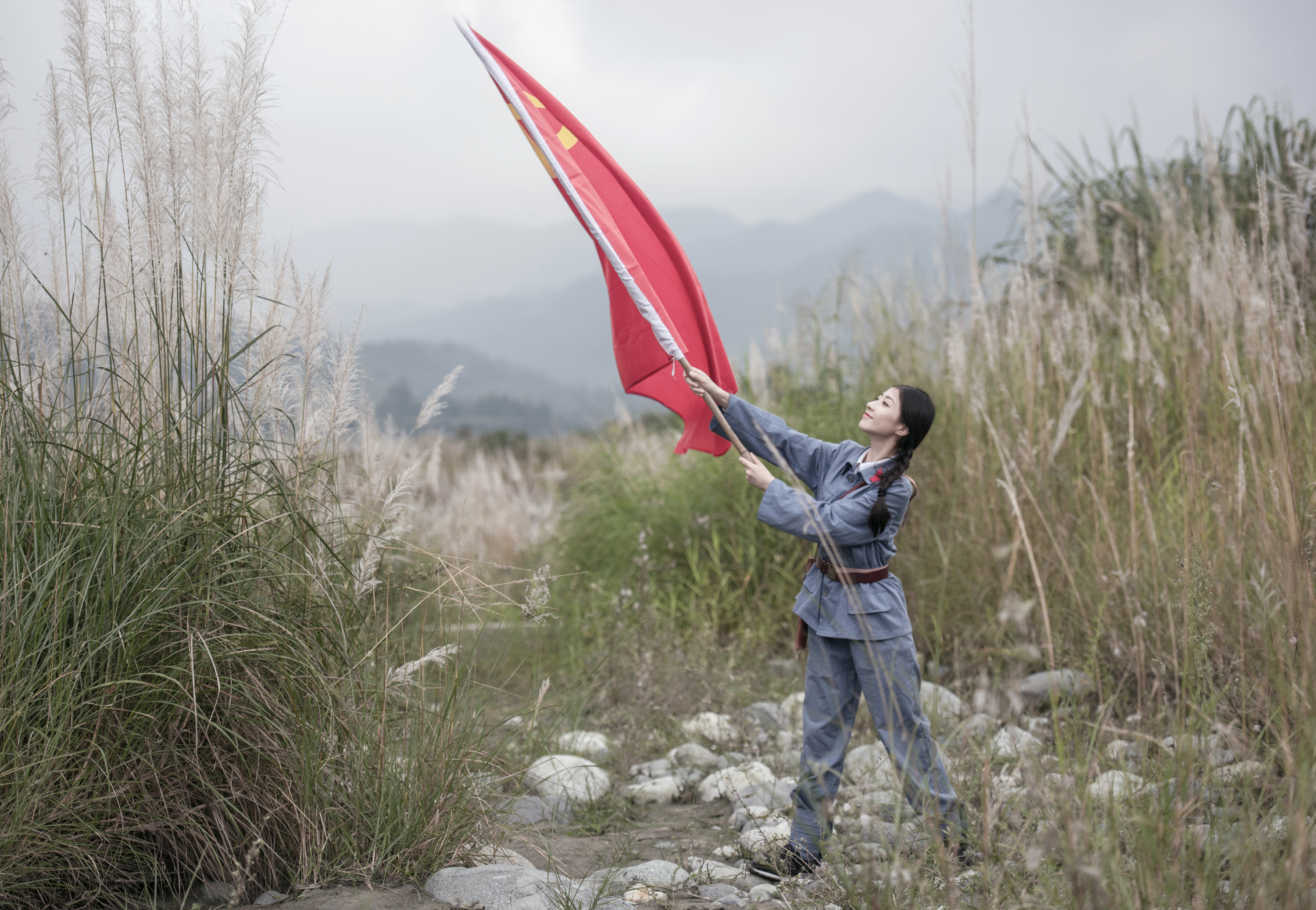 红军哥哥你慢慢走