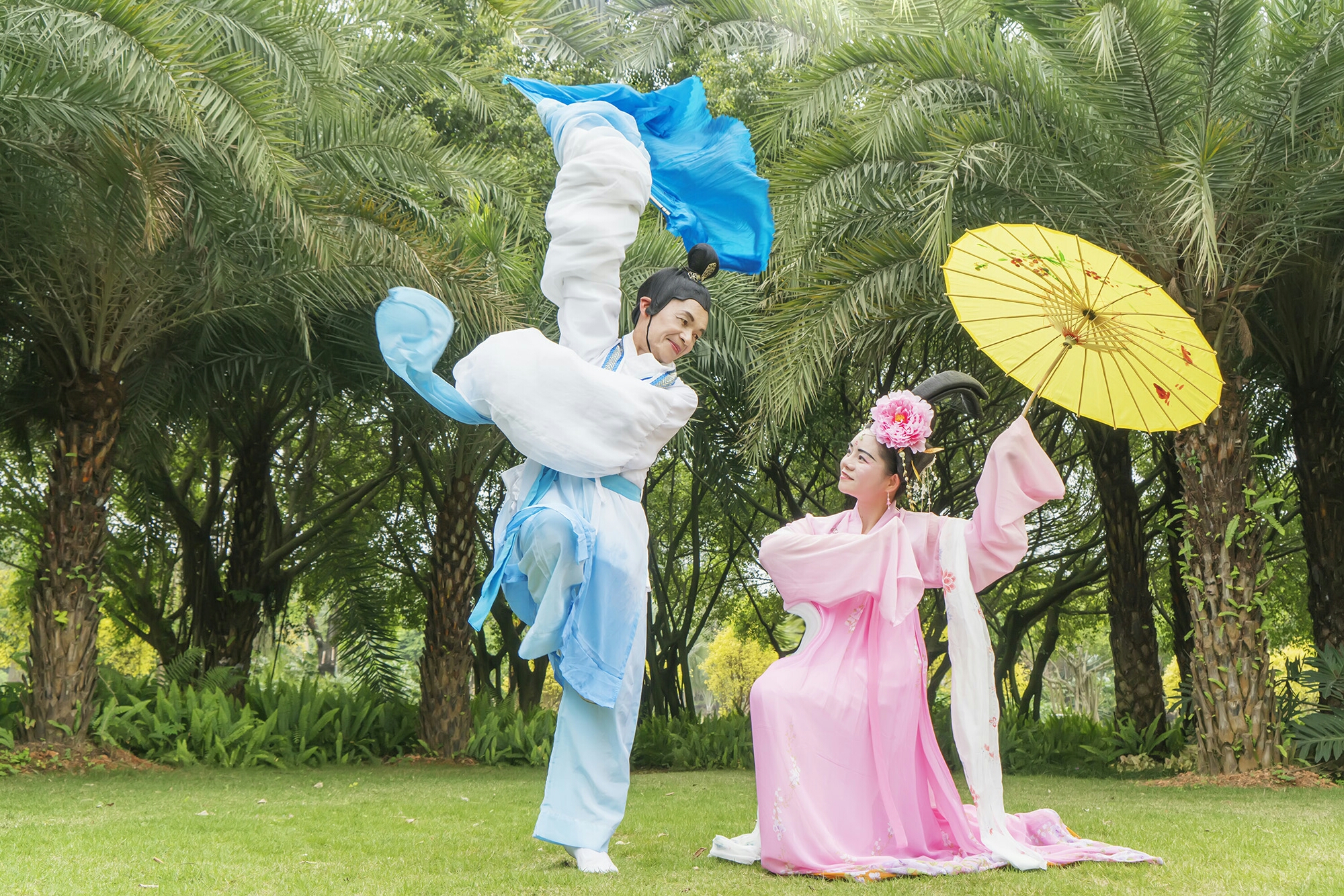 长袖舞得美人归