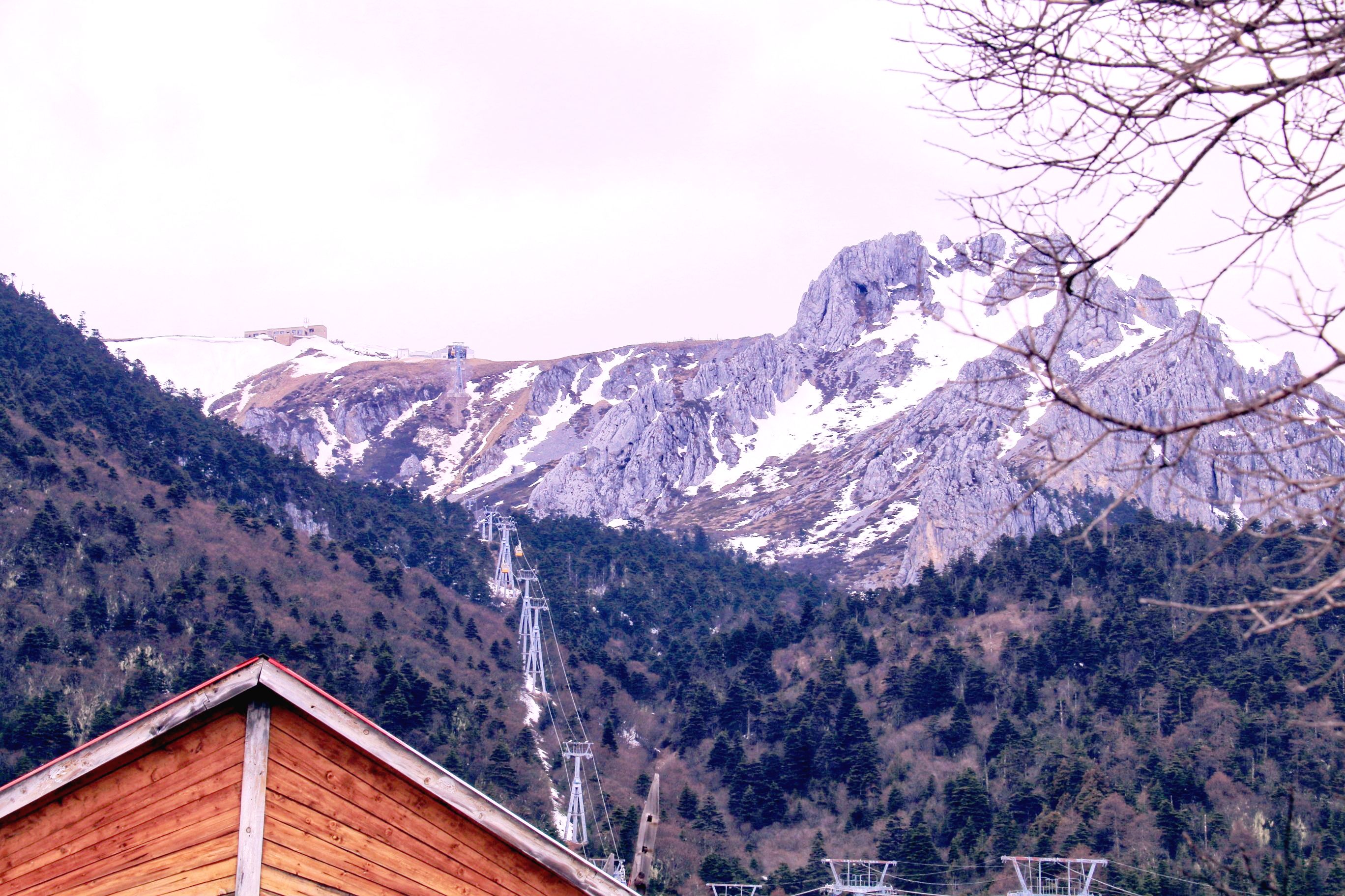 亲近你圣洁石卡雪山