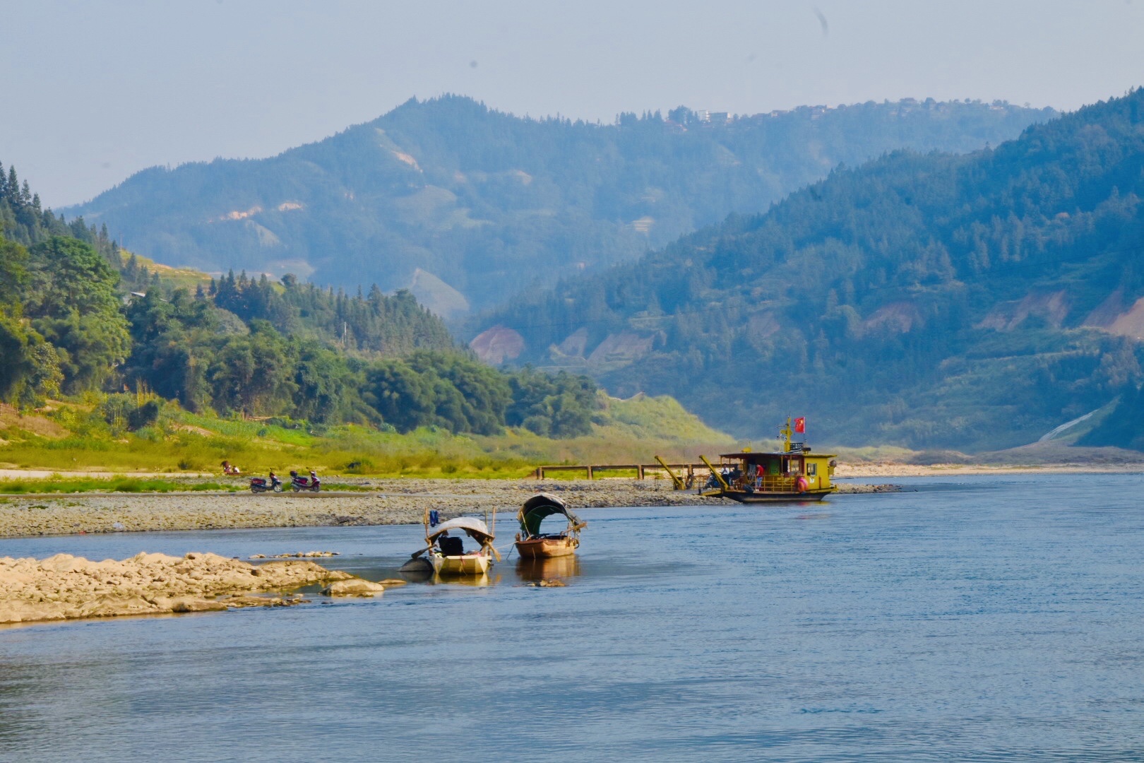 走进广西边远山区苗寨,体验淳朴的苗家生活