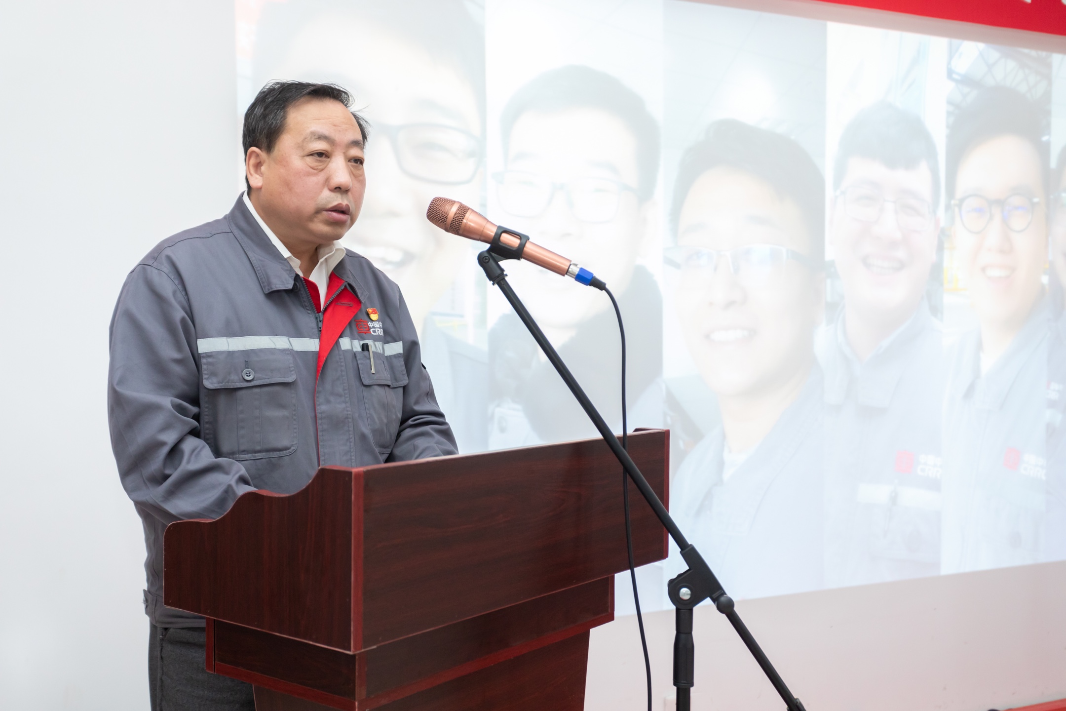 凝聚华彰共创未来内蒙中车长客公司召开2020年度总结表彰大会