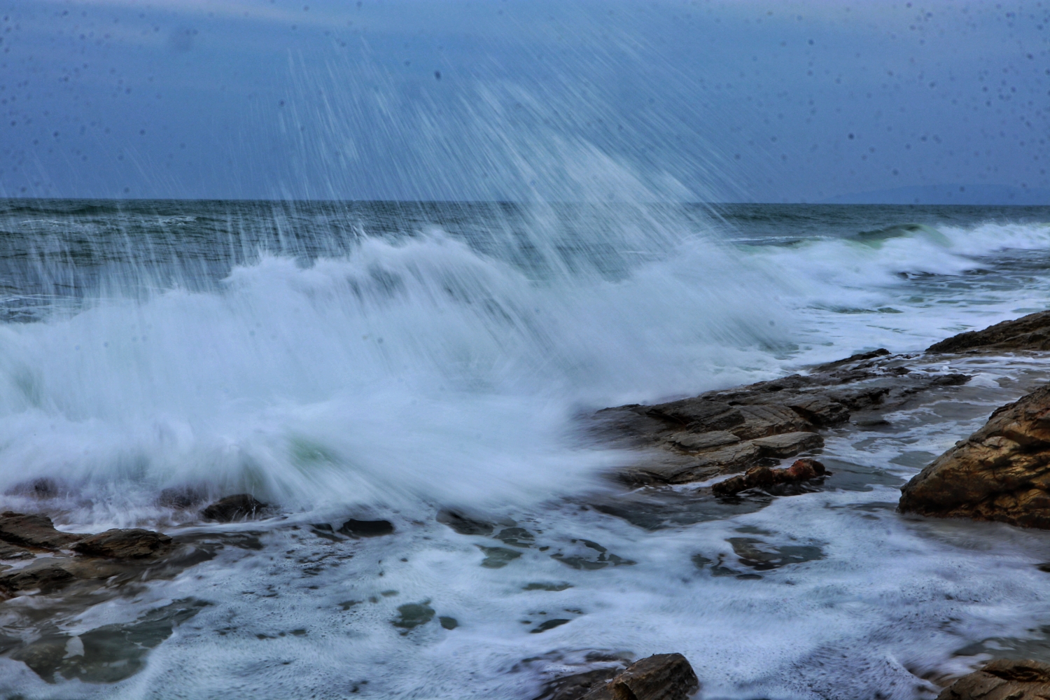 乱石穿空 惊涛拍岸 卷起千堆雪
