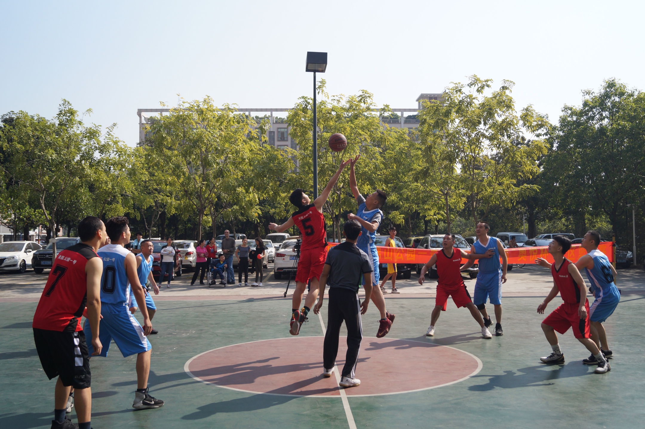 悦动奥园,激情共逐—2019年第一届"奥悦杯"社区篮球赛圆满结束!