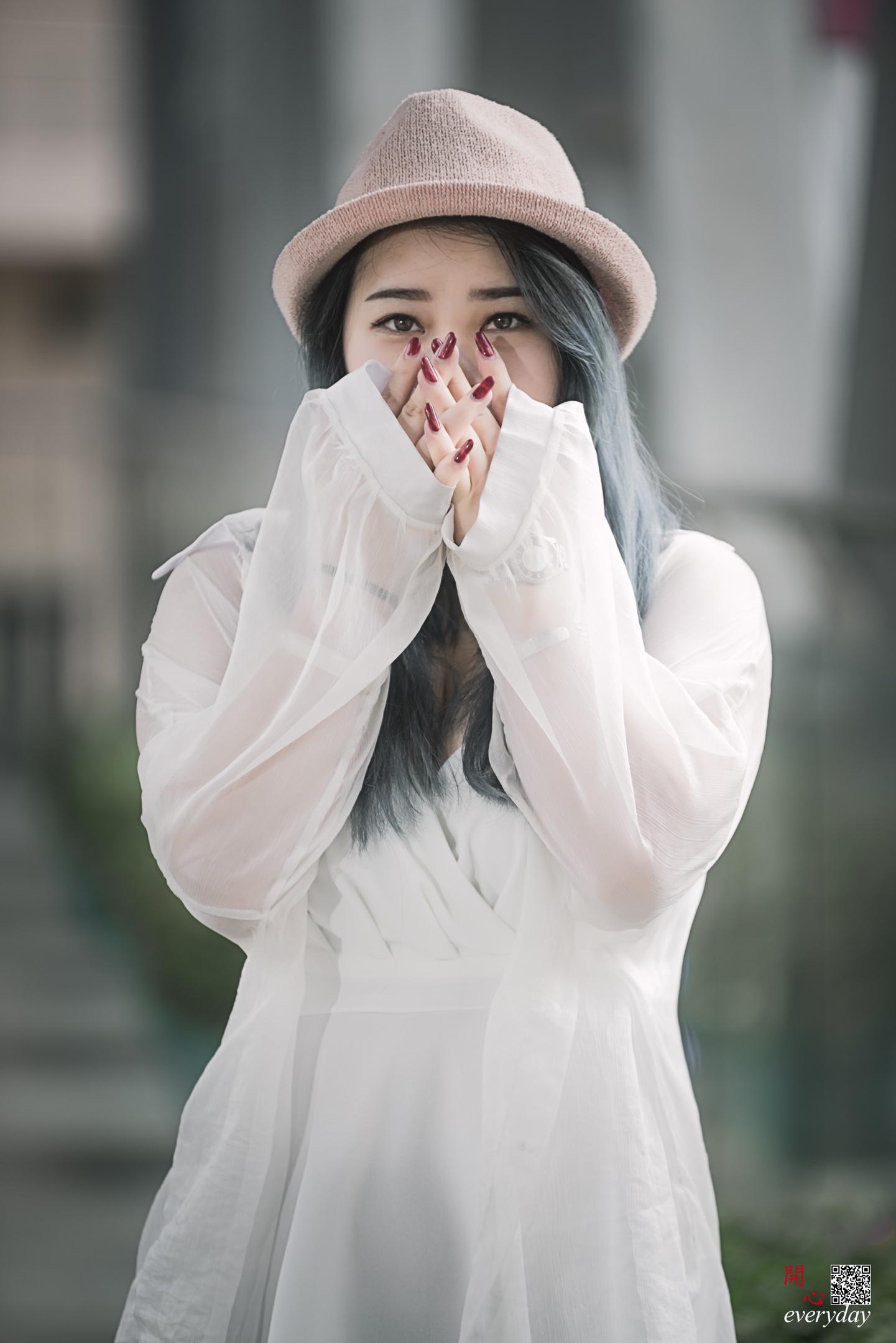 有一个星期没有拍照流泪今天开心在东莞常平百花时代广场拍摄美女lazy