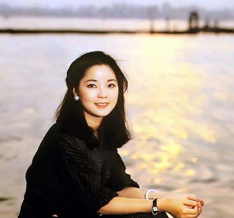 人生中一个难忘的名字,永远的邓丽君 作者: 王开岭